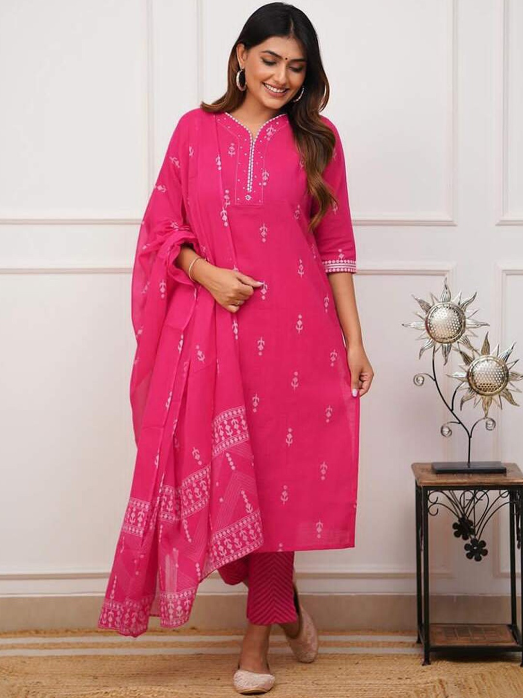 KALINI Ethnic Motifs Printed Straight Pure Cotton Kurta with Trousers & Dupatta, Pink
KALINI Ethnic Motifs Printed Straight Pure Cotton Kurta with Trousers & Dupatta, Pink