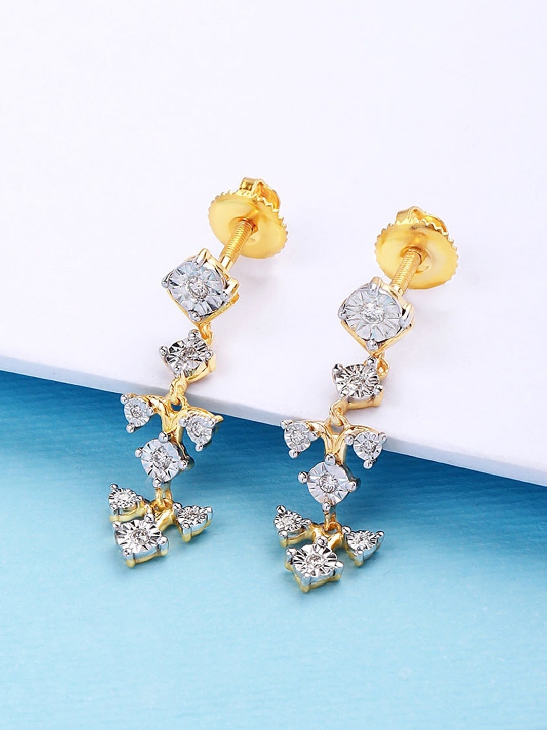 CANDERE A KALYAN JEWELLERS COMPANY BIS Hallmark 18KT (750) Gold Diamond Earrings-3.46 gm
CANDERE A KALYAN JEWELLERS COMPANY BIS Hallmark 18KT (750) Gold Diamond Earrings-3.46 gm