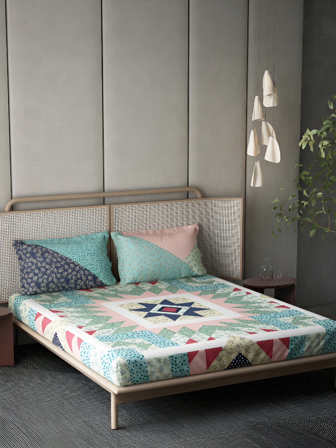 DDecor Green & White 4 Pieces Ethnic Motifs Cotton 136 TC Double King Regular Bedding Set
DDecor Green & White 4 Pieces Ethnic Motifs Cotton 136 TC Double King Regular Bedding Set