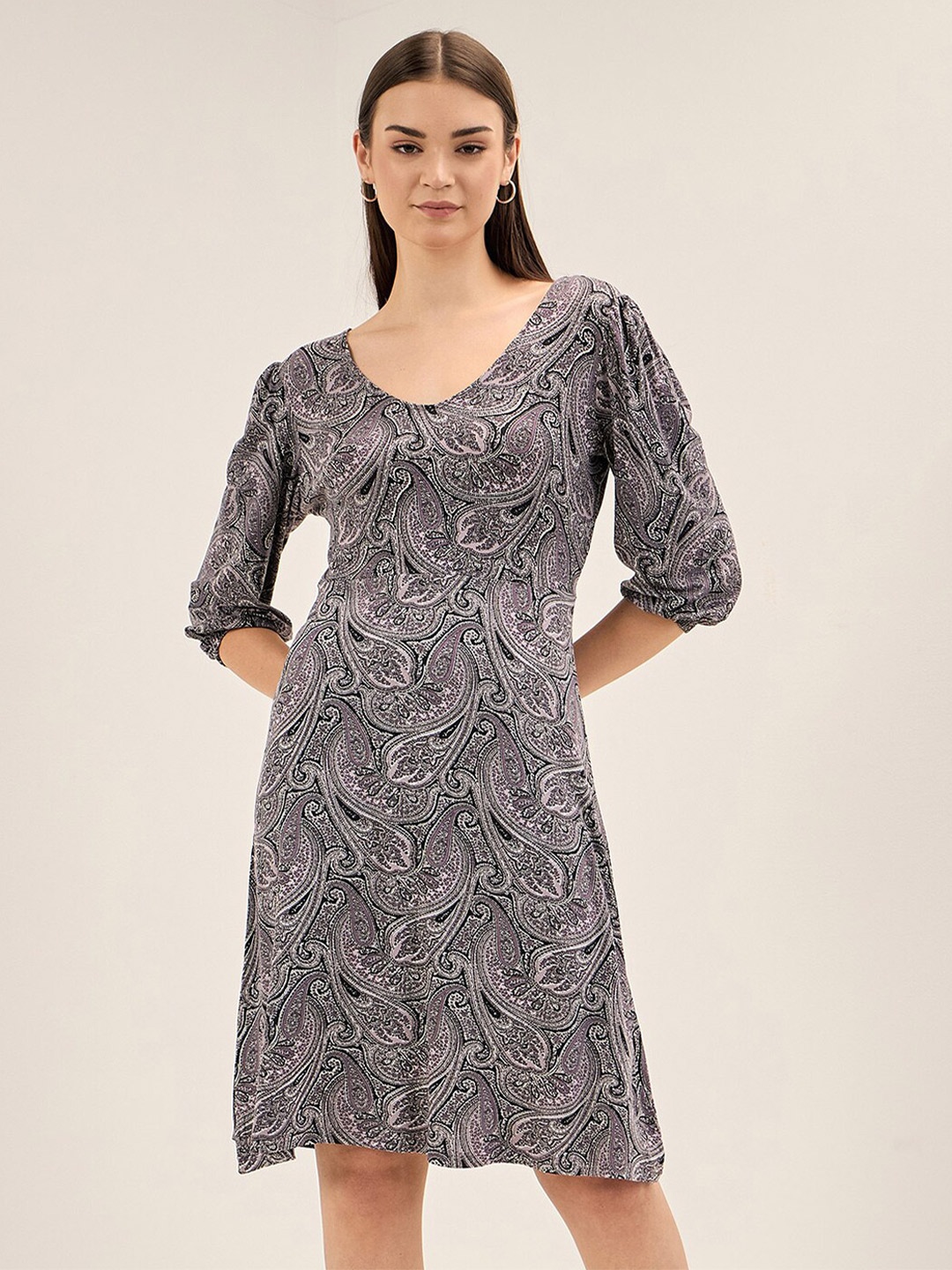 SALT ATTIRE Floral Print Three-Quarter Sleeves Round Neck Formal Fit & Flare Dress, Black
SALT ATTIRE Floral Print Three-Quarter Sleeves Round Neck Formal Fit & Flare Dress, Black