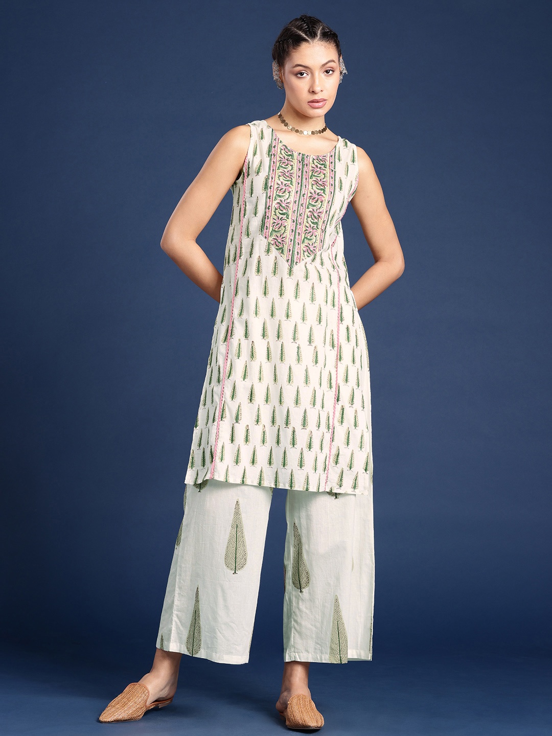 Taavi Sanganeri Ethnic Motifs Indie Florals Printed Kurta with Palazzos, White
Taavi Sanganeri Ethnic Motifs Indie Florals Printed Kurta with Palazzos, White