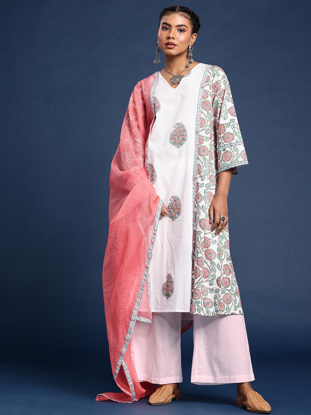 Taavi Paisley Printed Pure Cotton Sanganeri Folk Kurta with Palazzos & Dupatta, Pink
Taavi Paisley Printed Pure Cotton Sanganeri Folk Kurta with Palazzos & Dupatta, Pink