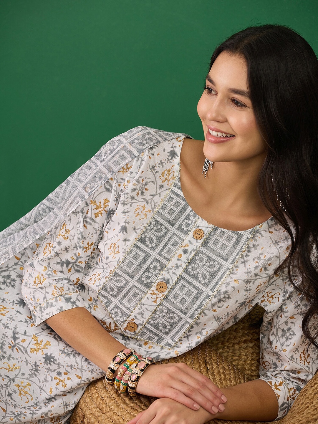 Sangria Ethnic Motifs Printed Pure Cotton Straight Kurta With Trousers & Dupatta, Grey
Sangria Ethnic Motifs Printed Pure Cotton Straight Kurta With Trousers & Dupatta, Grey