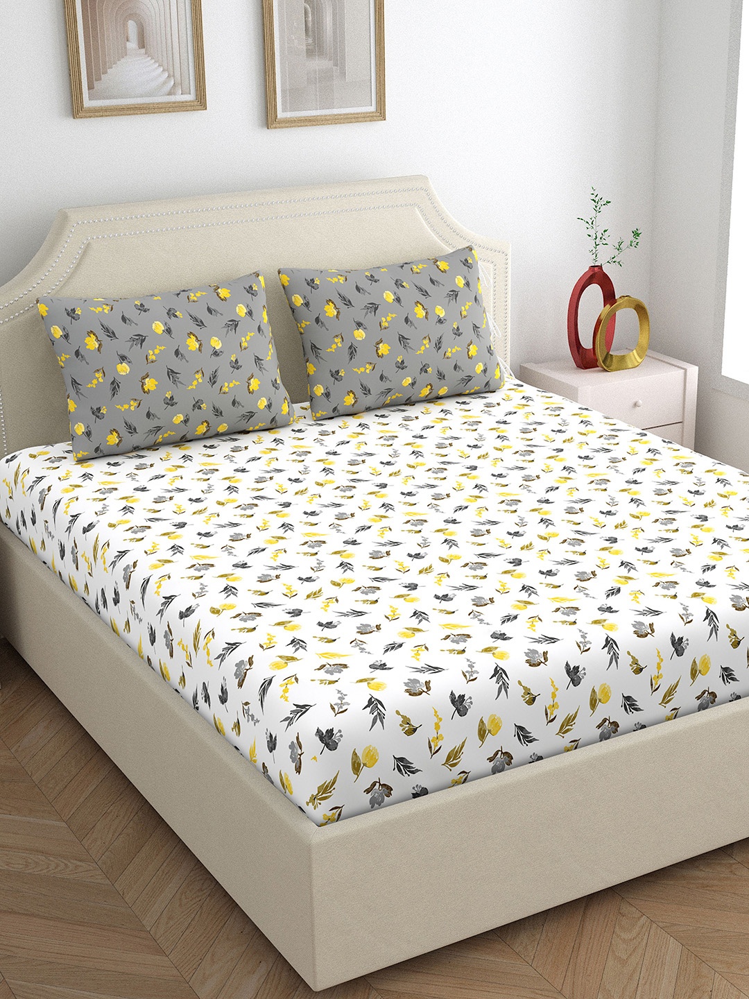 Home Ecstasy Grey & White Floral 140 TC Cotton Fitted King Bedsheet with 2 Pillow Covers
Home Ecstasy Grey & White Floral 140 TC Cotton Fitted King Bedsheet with 2 Pillow Covers