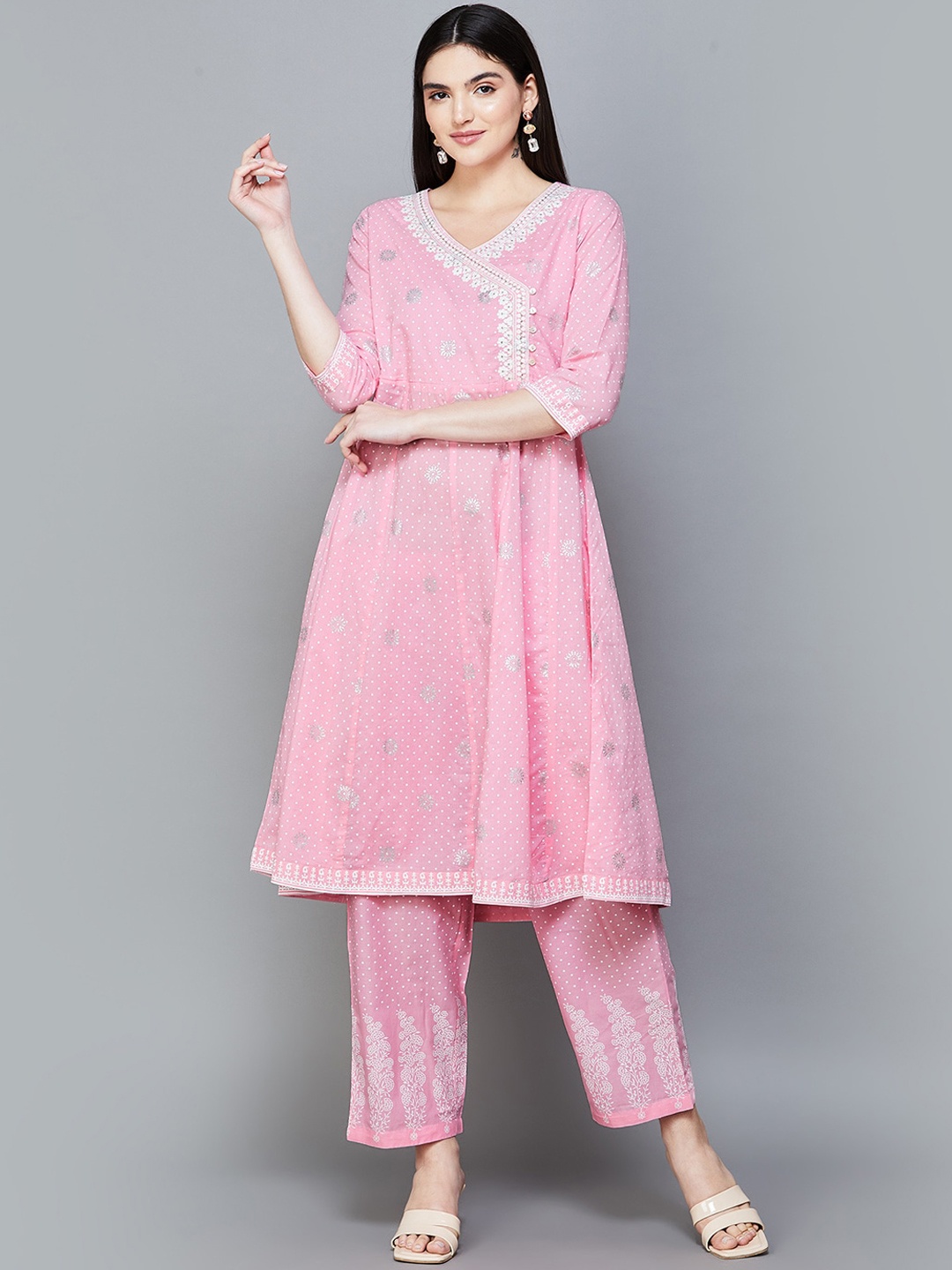 Melange by Lifestyle V Neck Floral Printed Pure Cotton A Line Kurta with Trouser & Dupatta, Pink
Melange by Lifestyle V Neck Floral Printed Pure Cotton A Line Kurta with Trouser & Dupatta, Pink