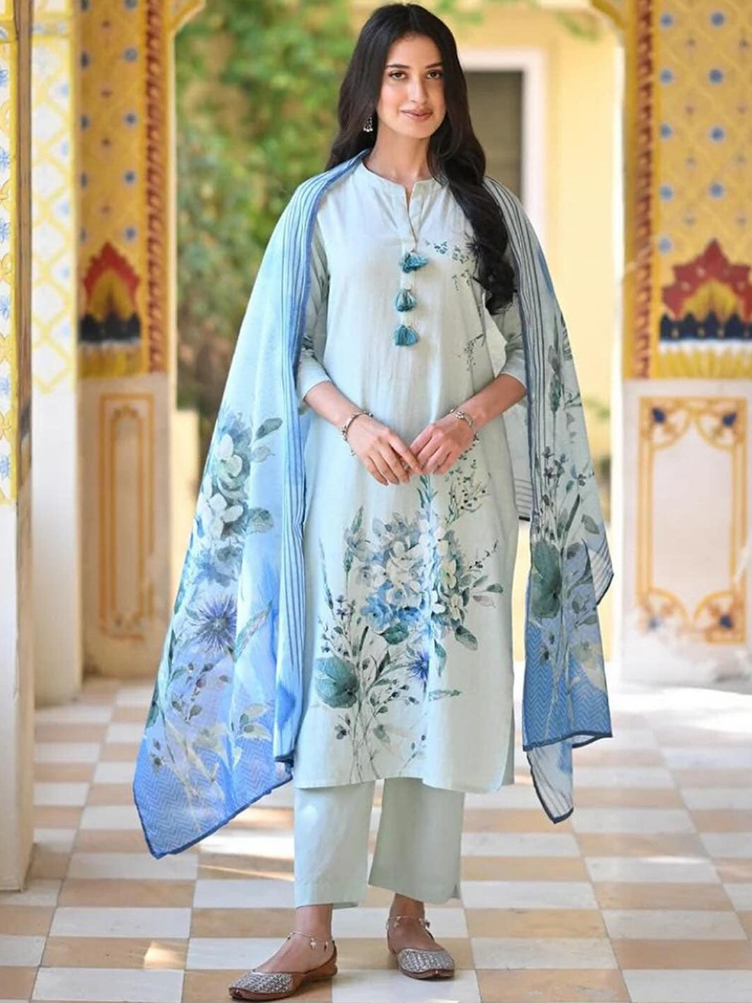 KALINI Floral Printed Mandarin Collar Mandarin Collar Kurta with Trousers & With Dupatta, Blue
KALINI Floral Printed Mandarin Collar Mandarin Collar Kurta with Trousers & With Dupatta, Blue