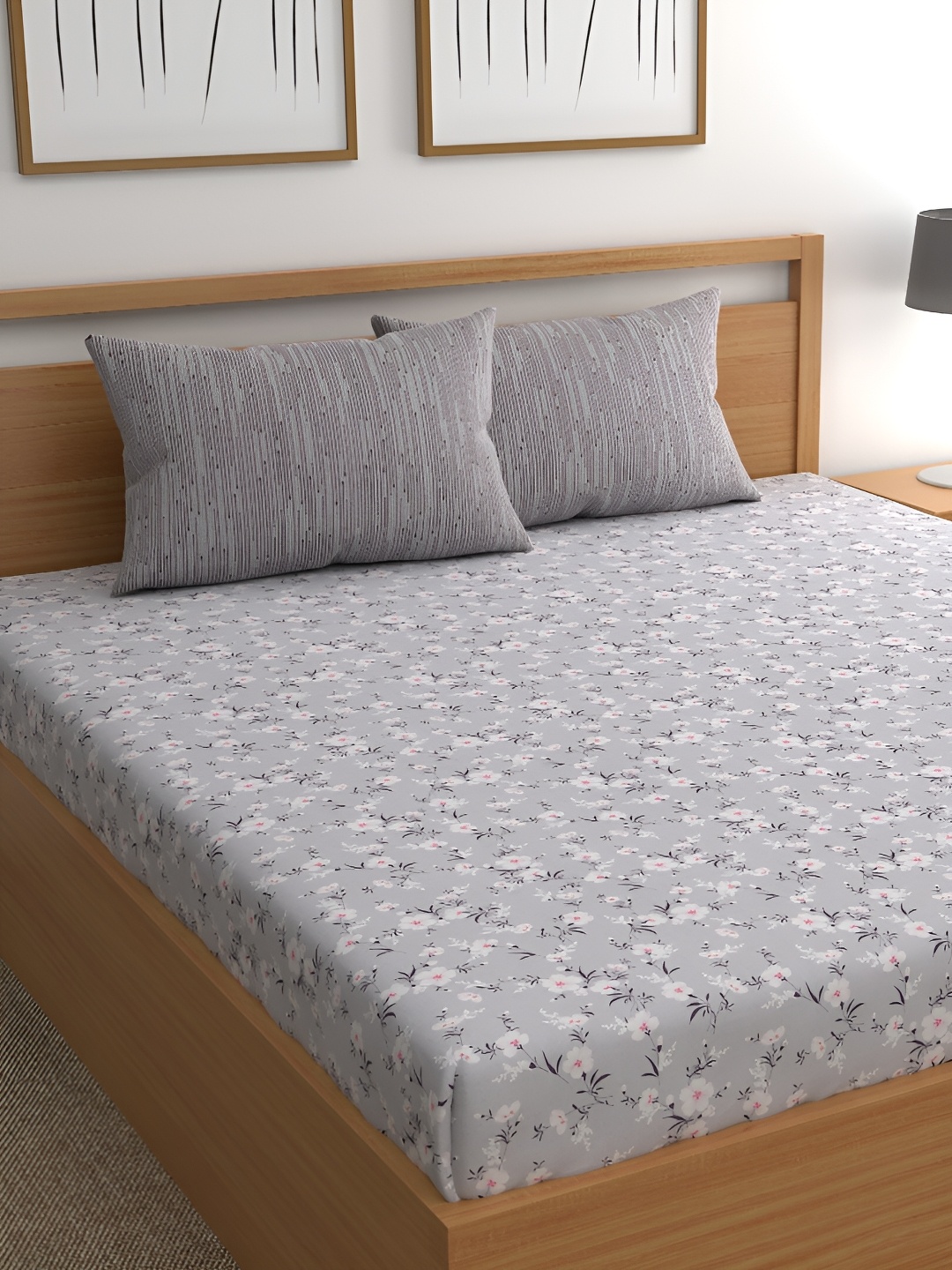 CHHAVI INDIA Grey & White Floral Microfiber 210 TC King Bedsheet with 2 Pillow Covers
CHHAVI INDIA Grey & White Floral Microfiber 210 TC King Bedsheet with 2 Pillow Covers