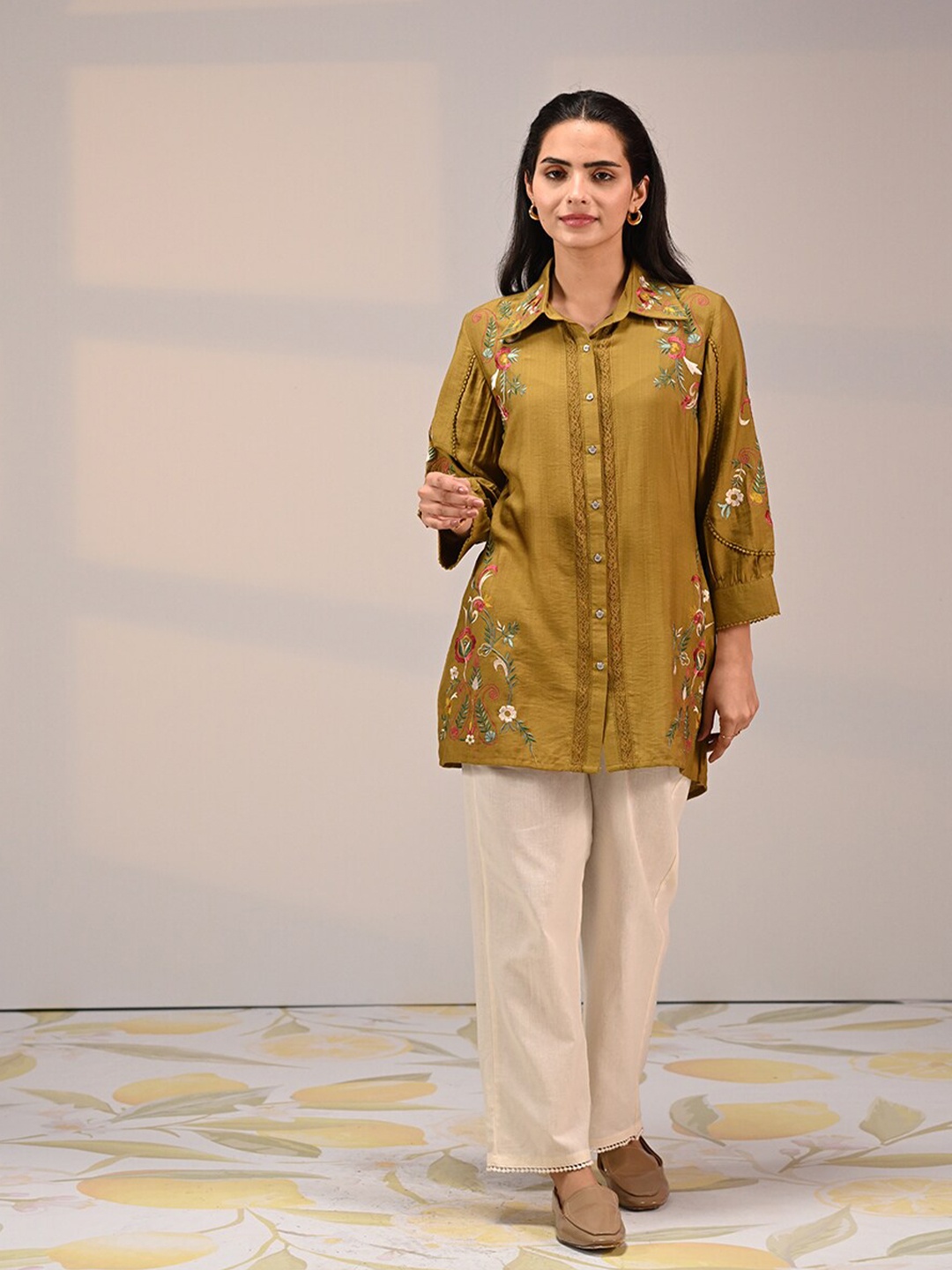 Lakshita Floral Printed Spread Collar Cotton Smart Curved Tailored Fit Casual Shirt, Green
Lakshita Floral Printed Spread Collar Cotton Smart Curved Tailored Fit Casual Shirt, Green