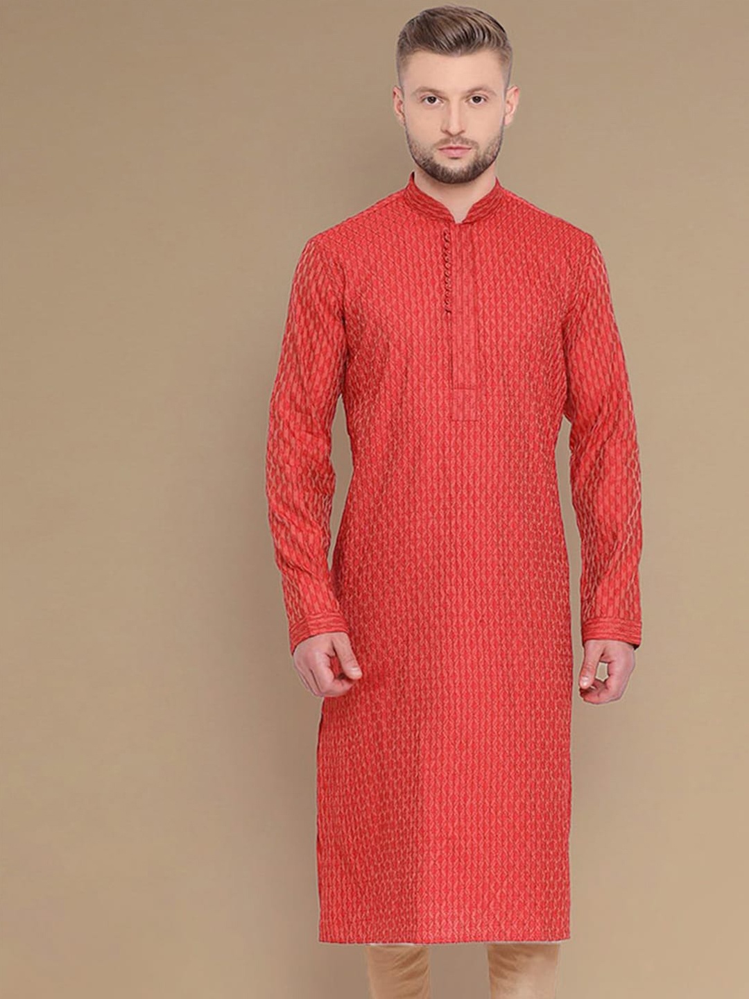 Sanwara Geometric Woven Design Mandarin Collar Thread Work Jacquard Straight Kurta, Red
Sanwara Geometric Woven Design Mandarin Collar Thread Work Jacquard Straight Kurta, Red