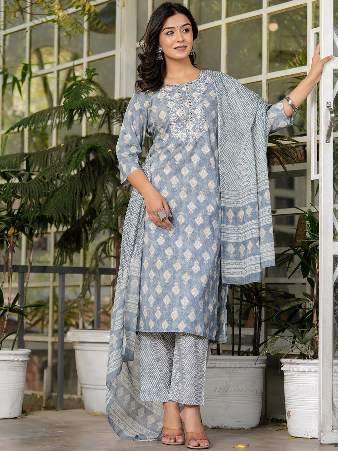EKAKRITI Ethnic Motifs Printed Thread Work Straight Kurta with Trousers & Dupatta, Grey
EKAKRITI Ethnic Motifs Printed Thread Work Straight Kurta with Trousers & Dupatta, Grey