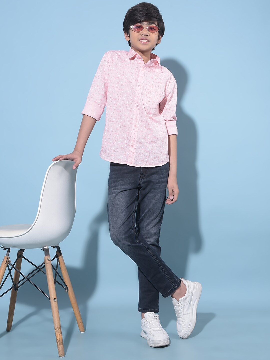 Crimsoune Club Boys Slim Fit Floral Printed Spread Collar Long Sleeves Cotton Casual Shirt, Pink
Crimsoune Club Boys Slim Fit Floral Printed Spread Collar Long Sleeves Cotton Casual Shirt, Pink