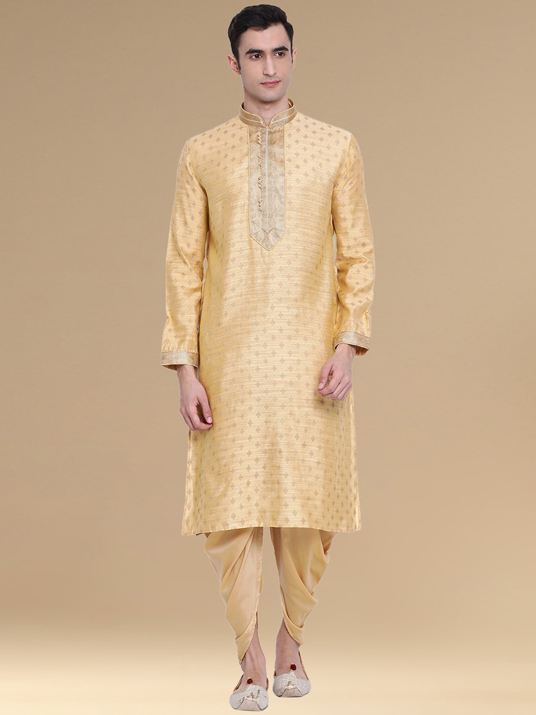 Sanwara Geometric Woven Design Mandarin Collar Long Sleeves Kurta with Churidar, Gold
Sanwara Geometric Woven Design Mandarin Collar Long Sleeves Kurta with Churidar, Gold
