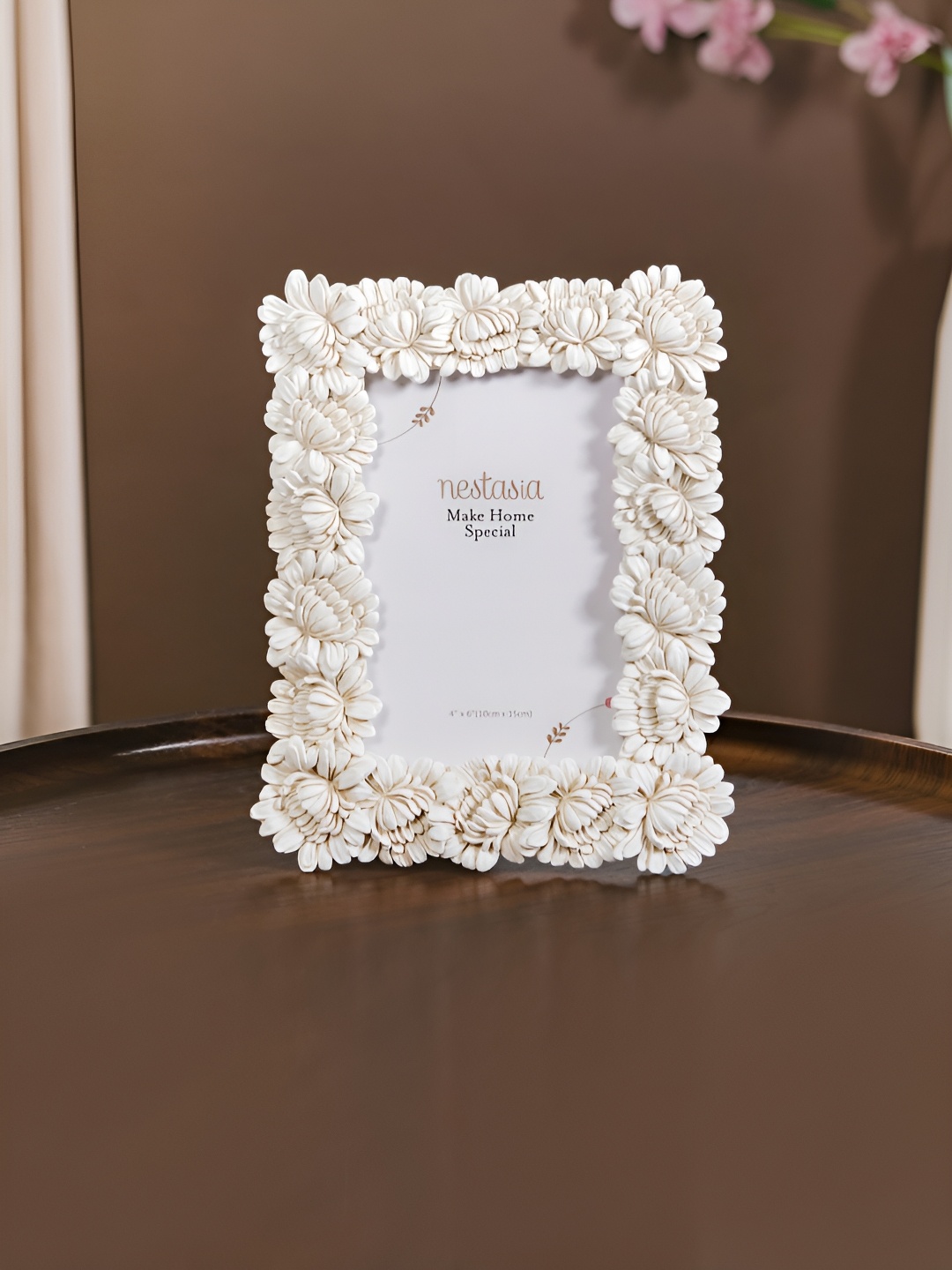 Nestasia White Acrylic Table Photo Frames