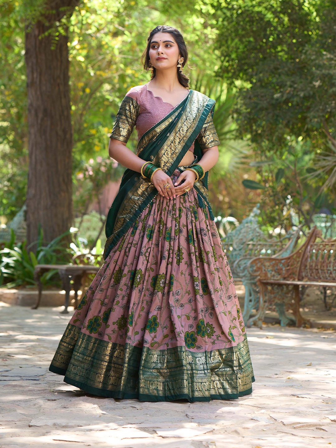 LOOKNBOOK ART Floral Printed Foil Semi-Stitched Lehenga & Unstitched Blouse With Dupatta, Rose
LOOKNBOOK ART Floral Printed Foil Semi-Stitched Lehenga & Unstitched Blouse With Dupatta, Rose
