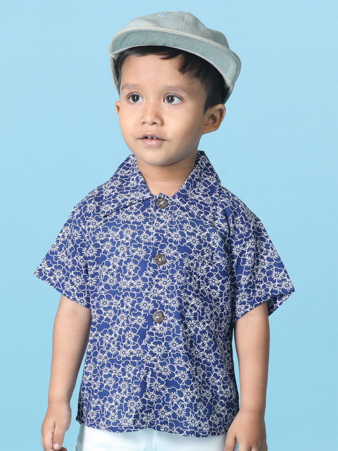 Cutiekins Boys Short Sleeves Spread Collar Floral Opaque Printed Casual Shirt, Navy blue
Cutiekins Boys Short Sleeves Spread Collar Floral Opaque Printed Casual Shirt, Navy blue