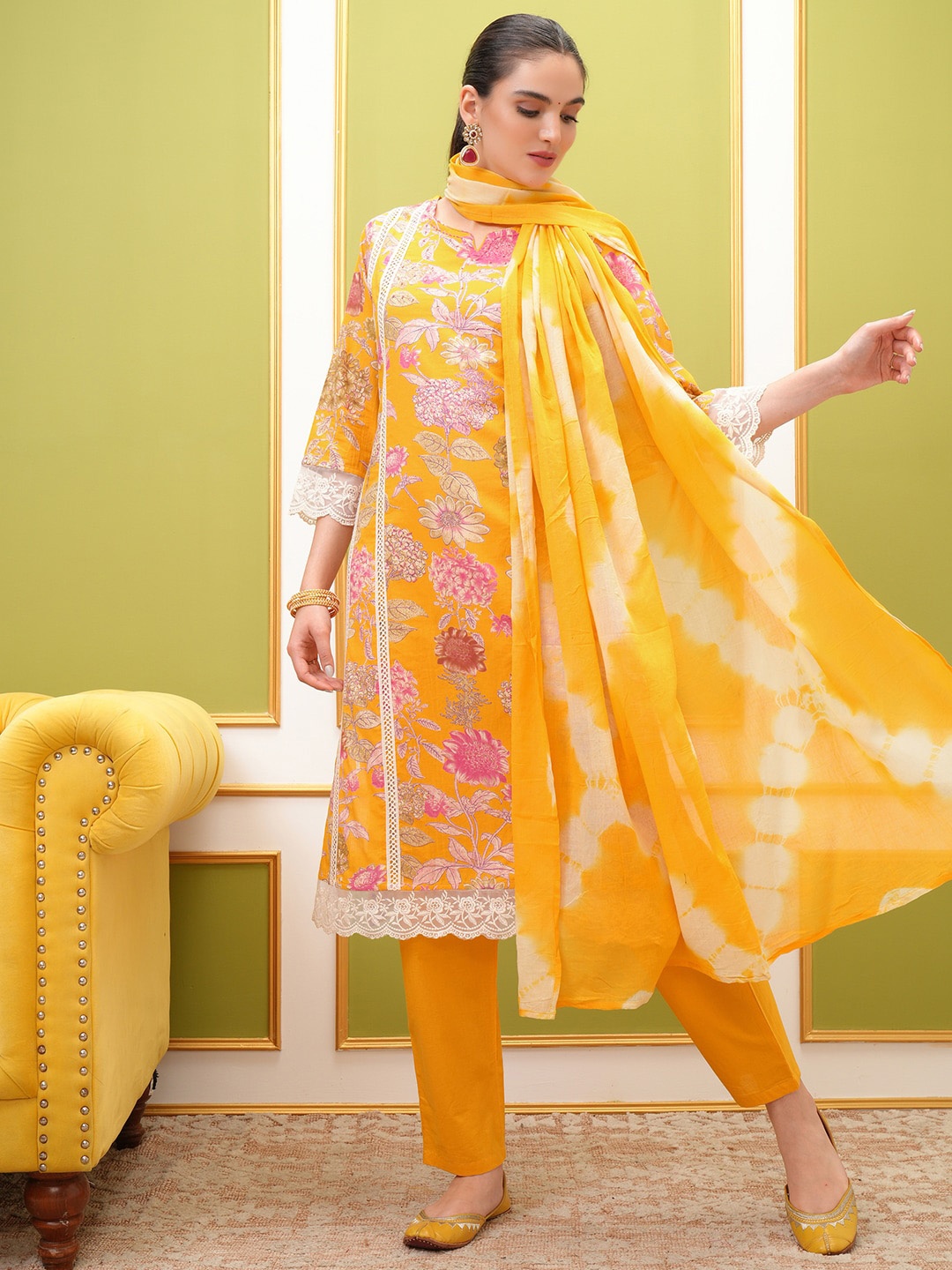 Vishudh Floral Printed Regular Thread Work Pure Cotton Kurta with Trousers & With Dupatta, Yellow
Vishudh Floral Printed Regular Thread Work Pure Cotton Kurta with Trousers & With Dupatta, Yellow