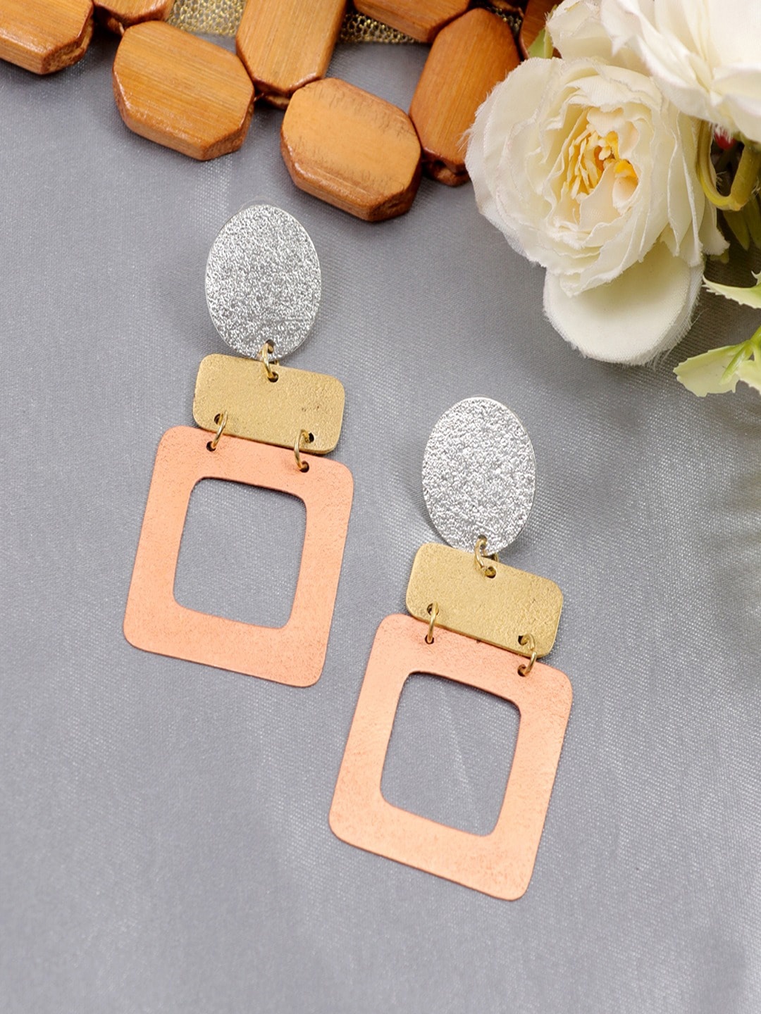 UNIVERSITY TRENDZ Gold-Plated Anti-Tarnish Waterproof Contemporary Drop Earrings
UNIVERSITY TRENDZ Gold-Plated Anti-Tarnish Waterproof Contemporary Drop Earrings
