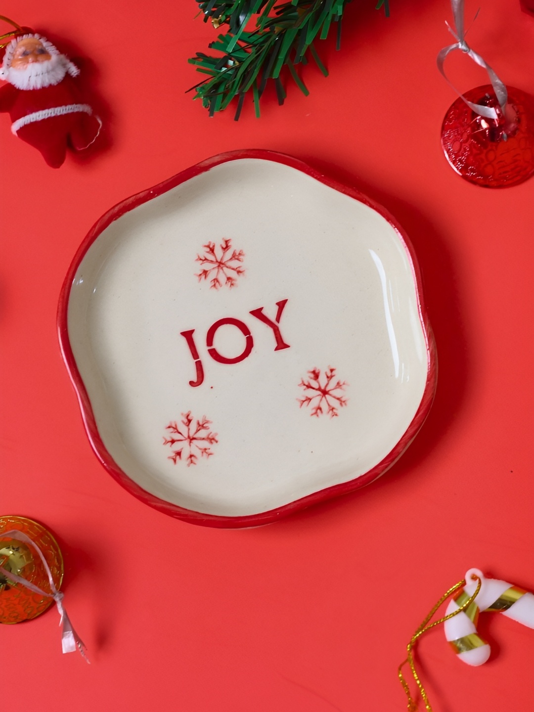 WEAVING HOMES White & Red 2 Pieces Printed Microwave Safe Glossy Ceramic Dessert Plates
WEAVING HOMES White & Red 2 Pieces Printed Microwave Safe Glossy Ceramic Dessert Plates