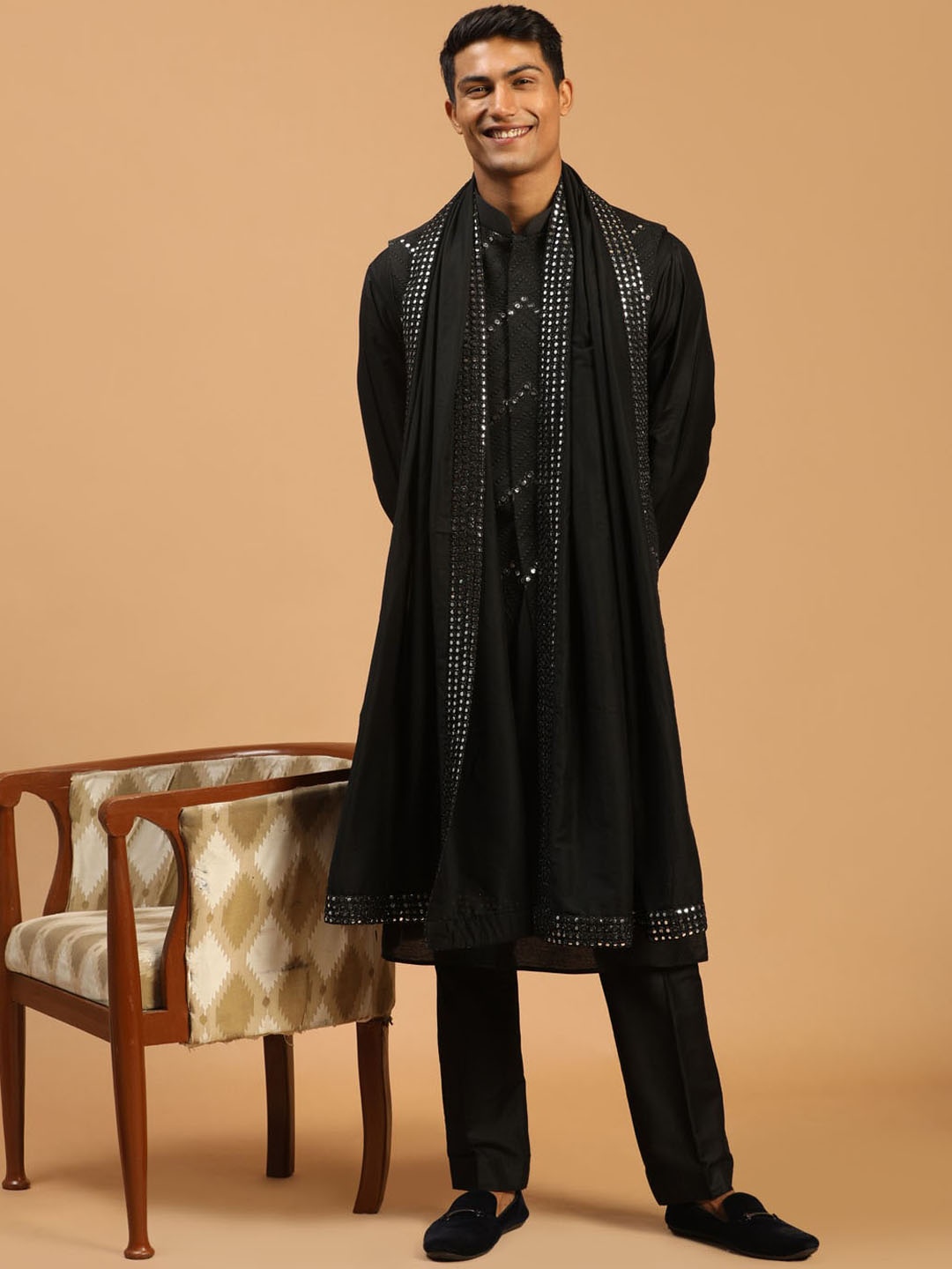 VASTRAMAY Mandarin Collar Mirror Work Straight Kurta with Trousers & Nehru Jacket, Black
VASTRAMAY Mandarin Collar Mirror Work Straight Kurta with Trousers & Nehru Jacket, Black