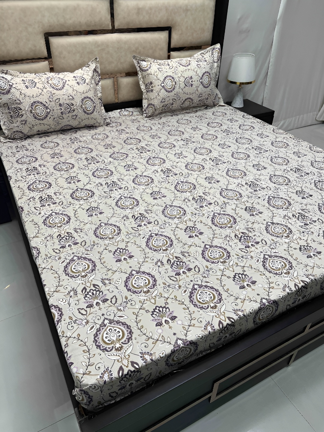 Pure Decor Purple & Grey Ethnic Motifs 300 TC Cotton King Bedsheet with 2 Pillow Covers
Pure Decor Purple & Grey Ethnic Motifs 300 TC Cotton King Bedsheet with 2 Pillow Covers