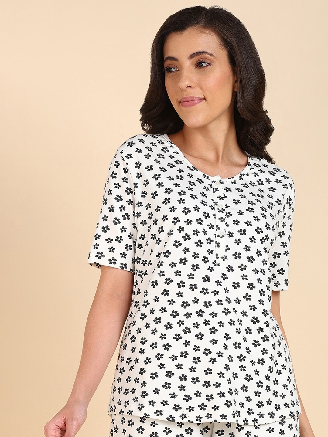 House Of Zelena Floral Printed Round Neck Pure Cotton Maternity Lounge T-shirt, White
House Of Zelena Floral Printed Round Neck Pure Cotton Maternity Lounge T-shirt, White