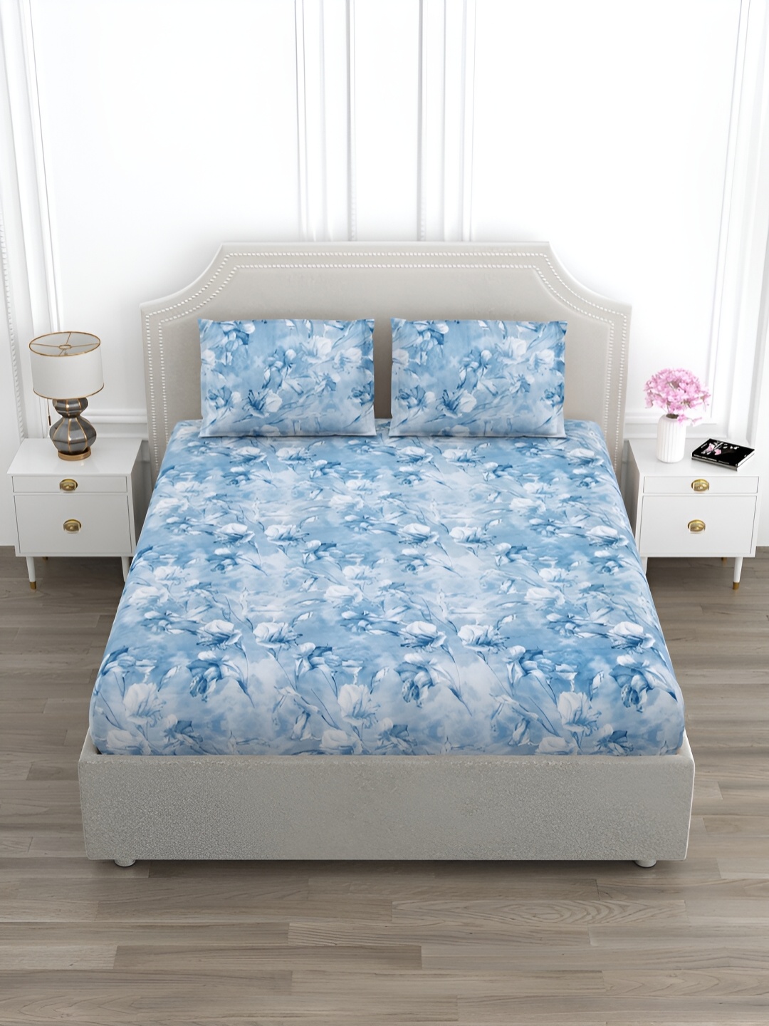 EverHOME Blue & White Floral Printed Cotton 210 TC King Bedsheet with 2 Pillow Covers
EverHOME Blue & White Floral Printed Cotton 210 TC King Bedsheet with 2 Pillow Covers