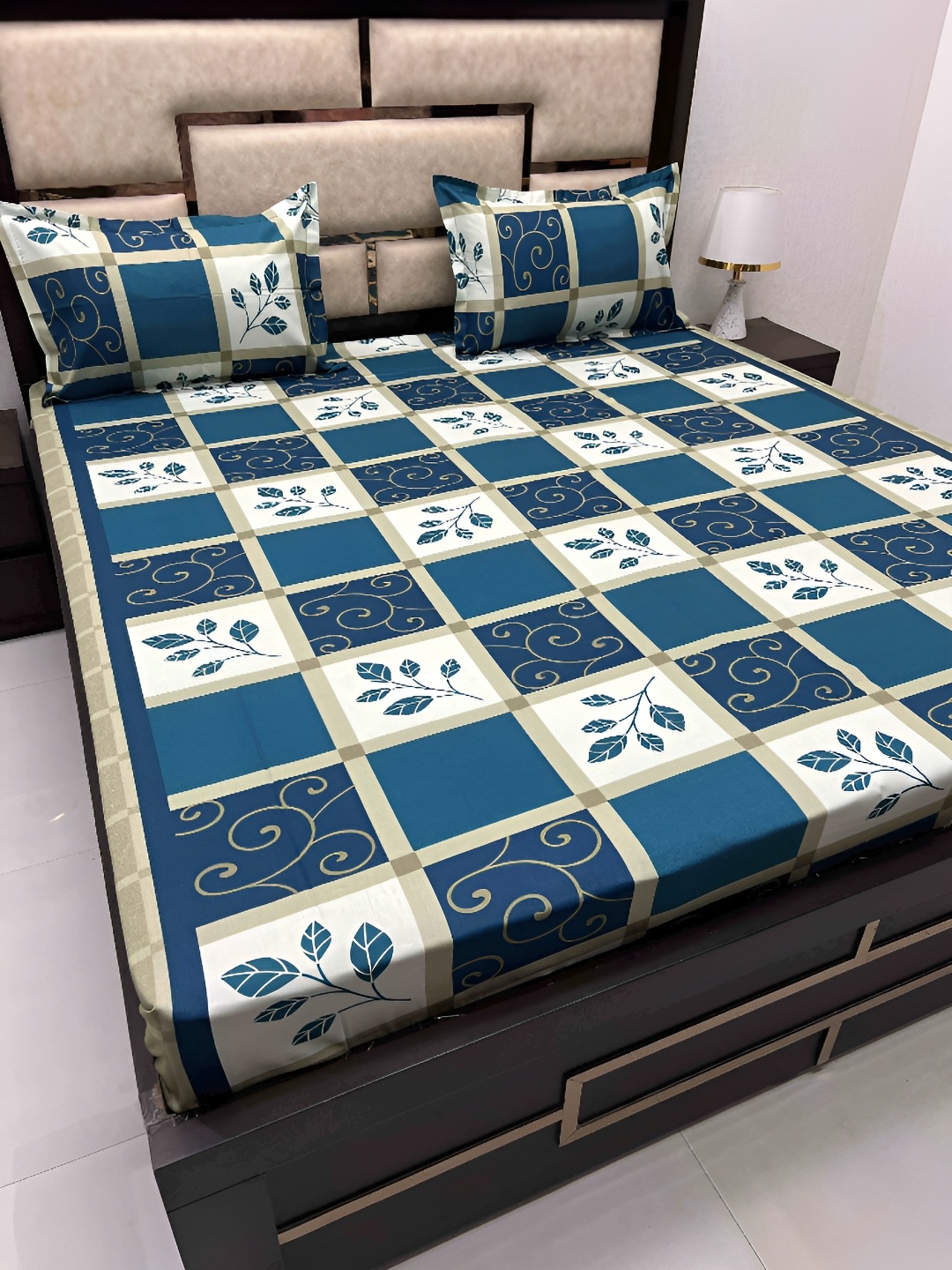 Pure Decor Blue & Gold-Toned Printed 350 TC Pure Cotton King Bedsheet & 2 Pillow Covers
Pure Decor Blue & Gold-Toned Printed 350 TC Pure Cotton King Bedsheet & 2 Pillow Covers
