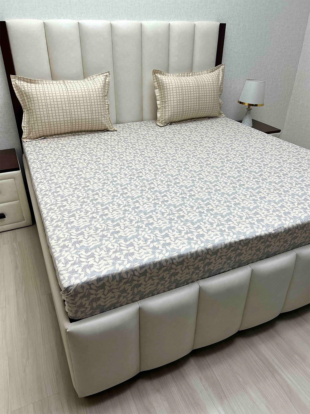 Pure Decor Cotton King Size Double Bedsheet With 2 Pillow Covers 2.74m X 2.74m, Grey
Pure Decor Cotton King Size Double Bedsheet With 2 Pillow Covers 2.74m X 2.74m, Grey
