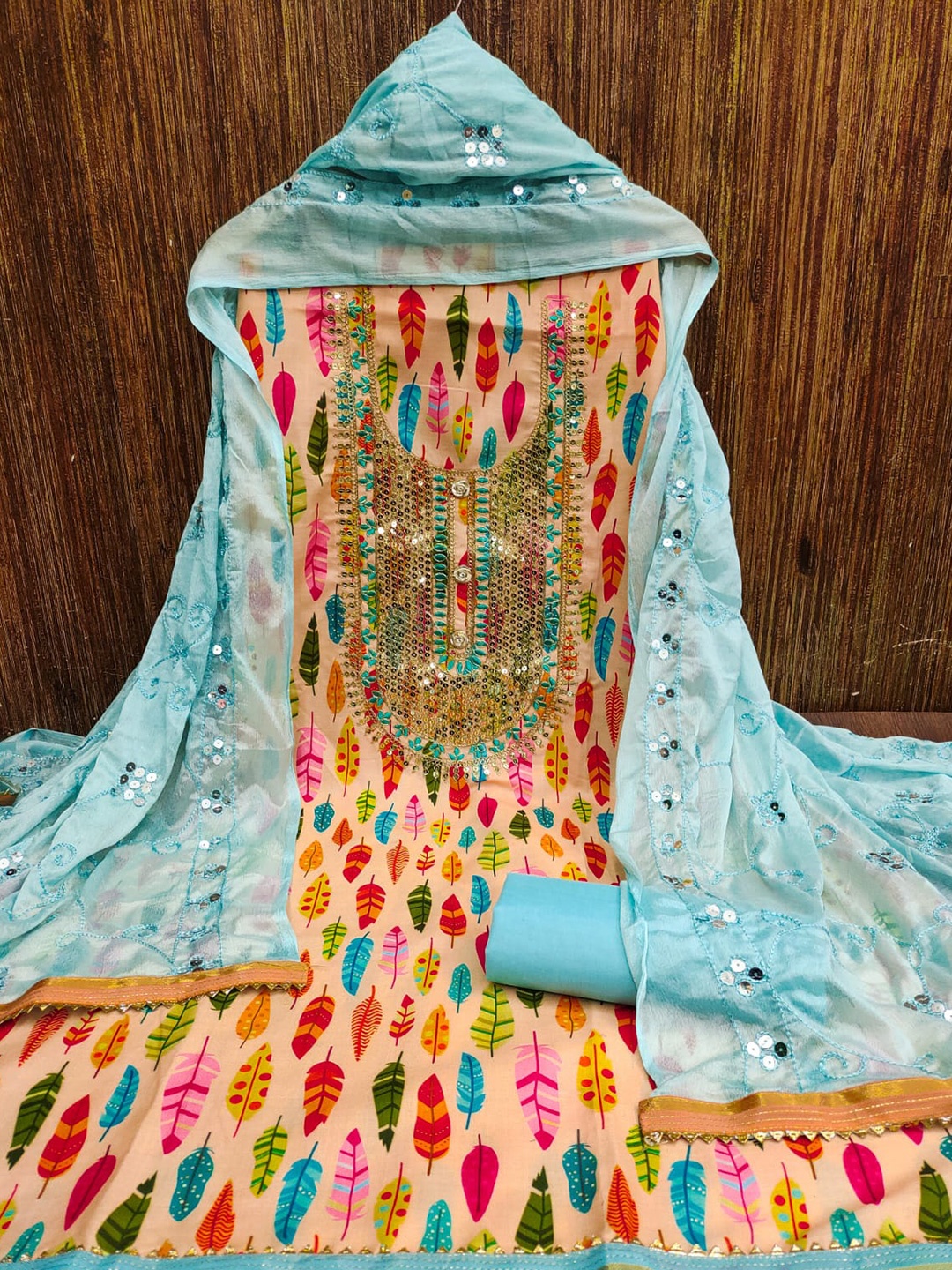 LeeliPeeri Designer Floral Printed Beads and Stones Unstitched Dress Material, Yellow
LeeliPeeri Designer Floral Printed Beads and Stones Unstitched Dress Material, Yellow
