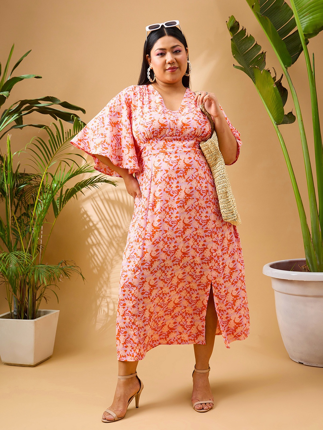 SASSAFRAS Curve Plus Size Floral Printed V-Neck Flared Sleeves Fit and Flare Midi Dress, Orange
SASSAFRAS Curve Plus Size Floral Printed V-Neck Flared Sleeves Fit and Flare Midi Dress, Orange