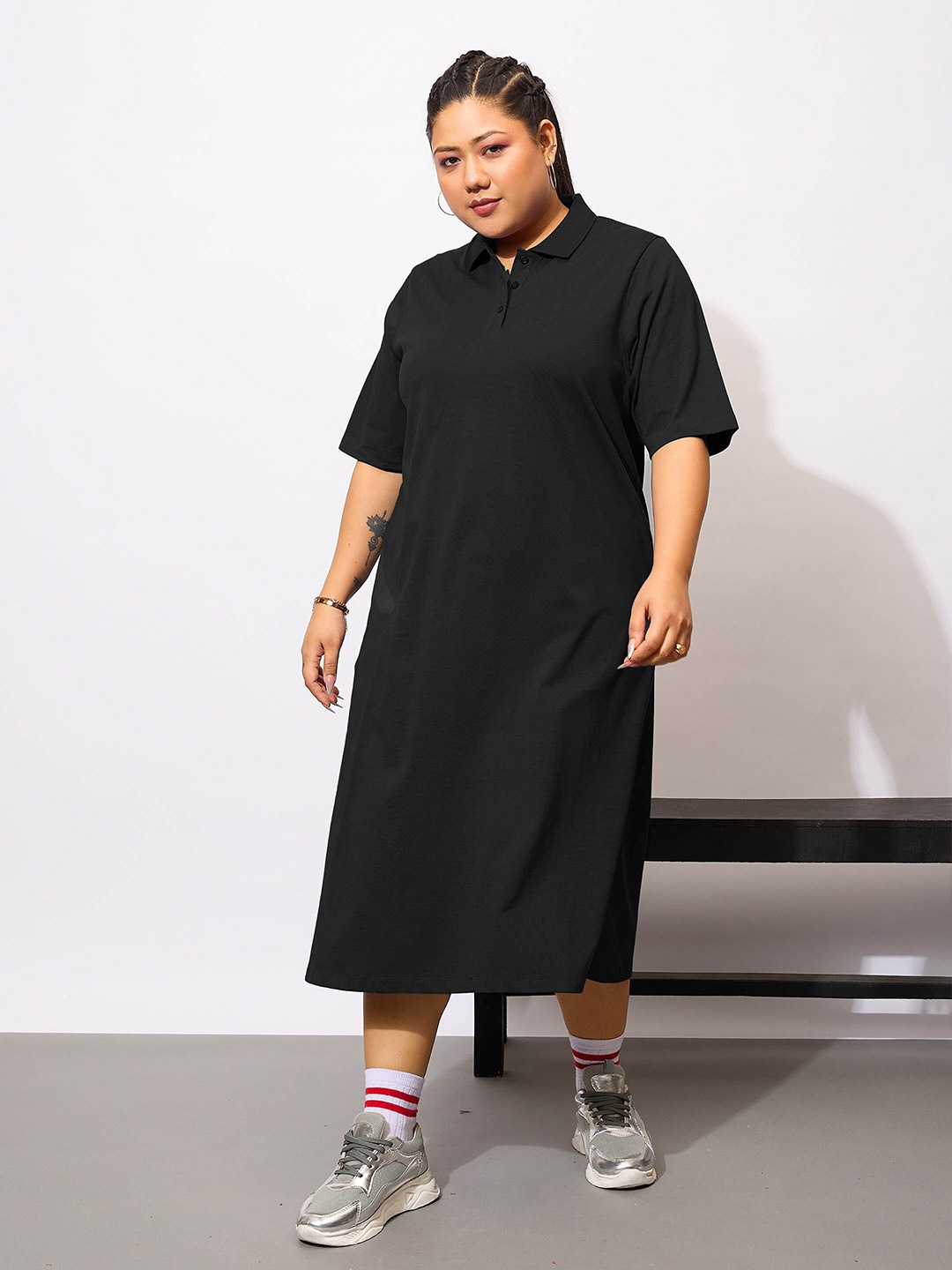 SASSAFRAS Curve Plus Size Polo Neck T Shirt Pure Cotton Midi Dress, Black
SASSAFRAS Curve Plus Size Polo Neck T Shirt Pure Cotton Midi Dress, Black