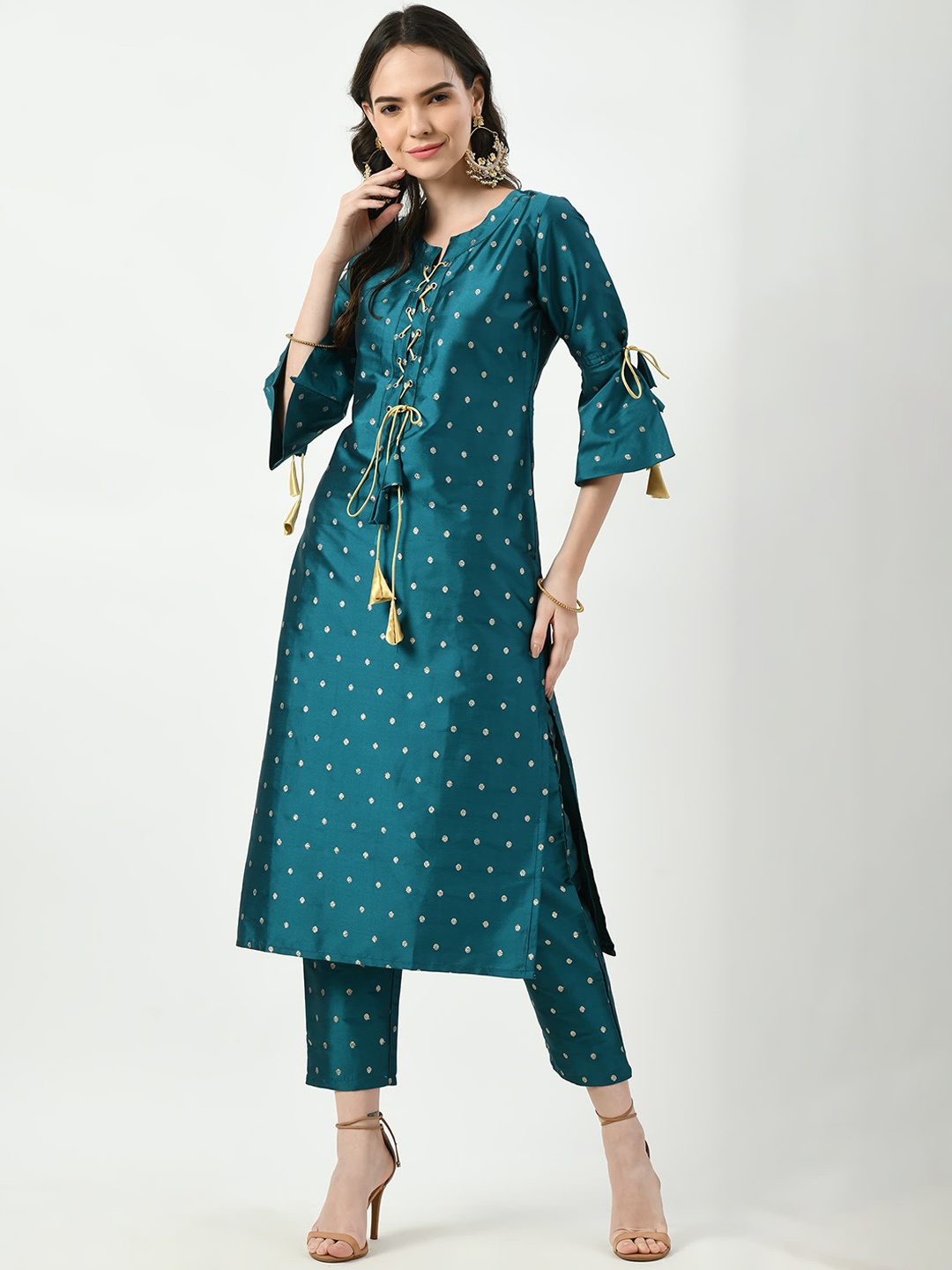 FRENY FASHION Geometric Woven Design Tie-Up Neck Straight Kurta With Trouser, Turquoise blue
FRENY FASHION Geometric Woven Design Tie-Up Neck Straight Kurta With Trouser, Turquoise blue