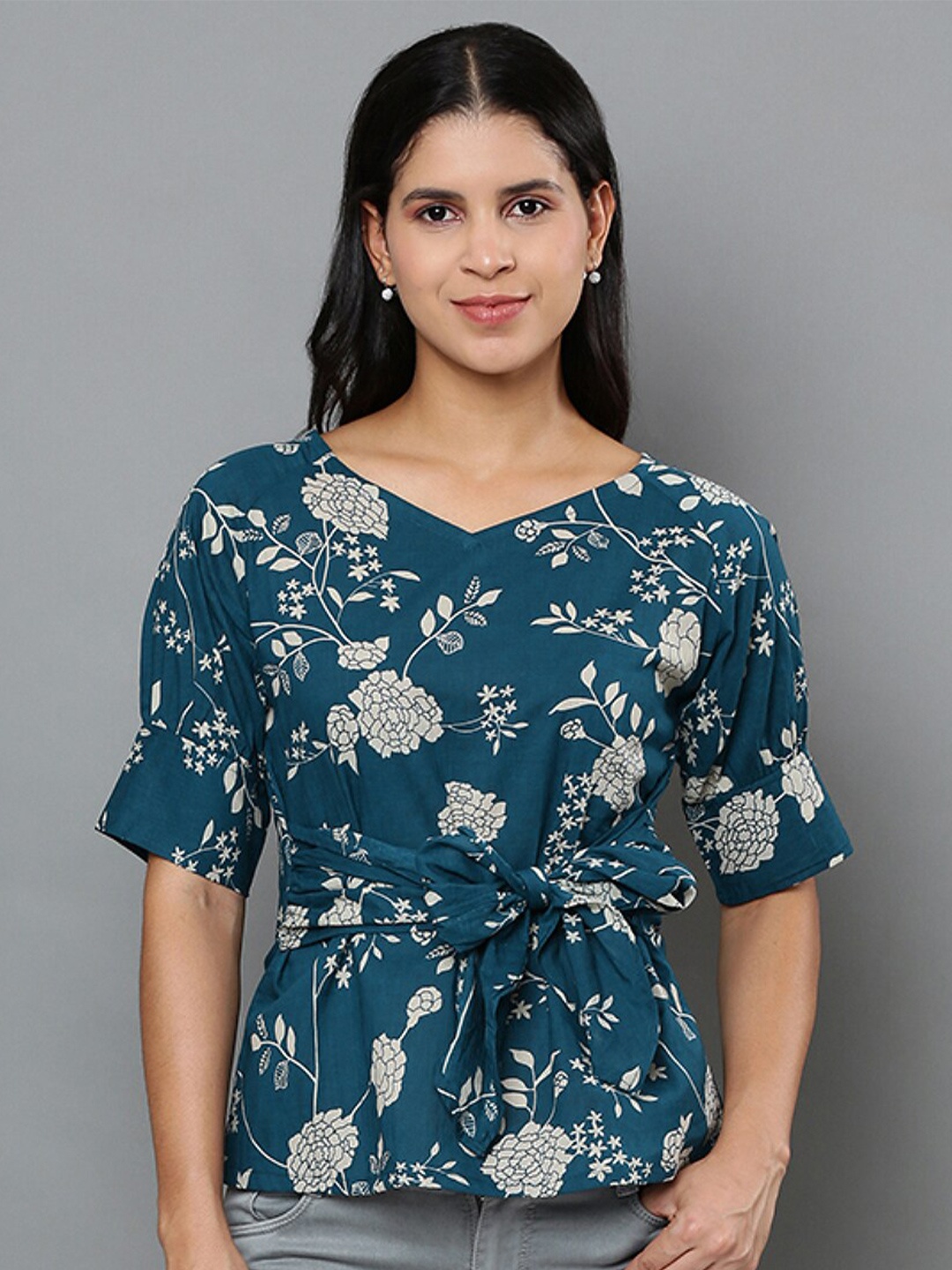 Mast & Harbour Floral Printed V-Neck Extended Sleeves Tie-Ups Detail Pure Cotton Top, Blue
Mast & Harbour Floral Printed V-Neck Extended Sleeves Tie-Ups Detail Pure Cotton Top, Blue