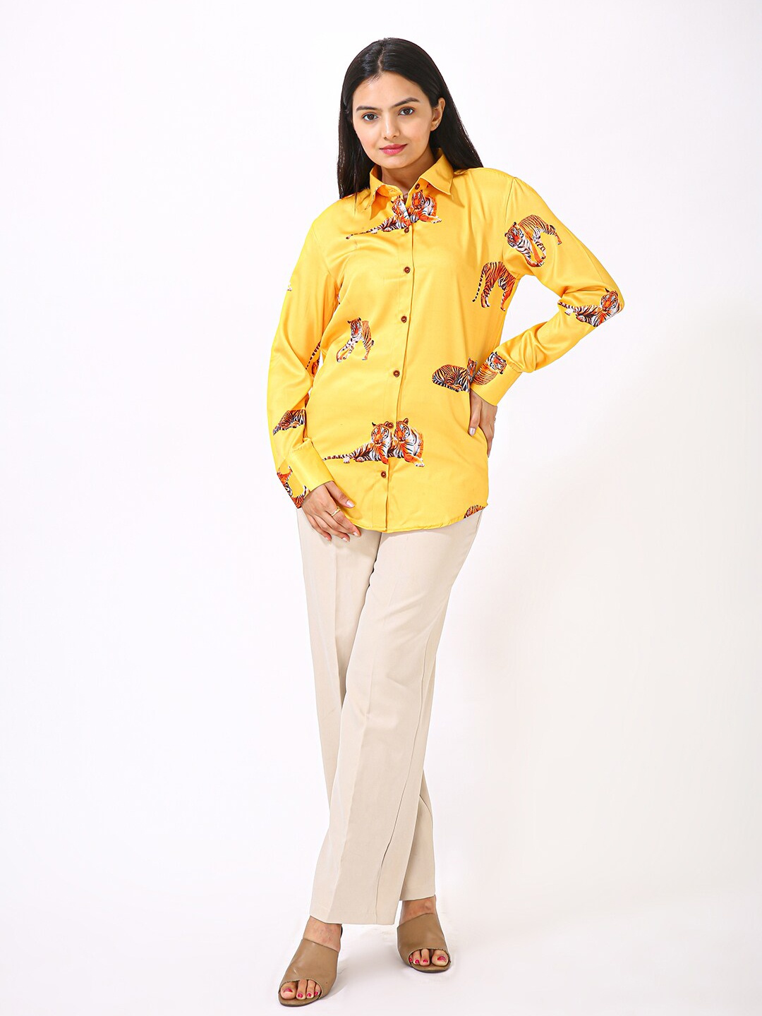 MatterBlue Modern Conversational Printed Spread Collar Long Sleeves Satin Shirt, Yellow
MatterBlue Modern Conversational Printed Spread Collar Long Sleeves Satin Shirt, Yellow