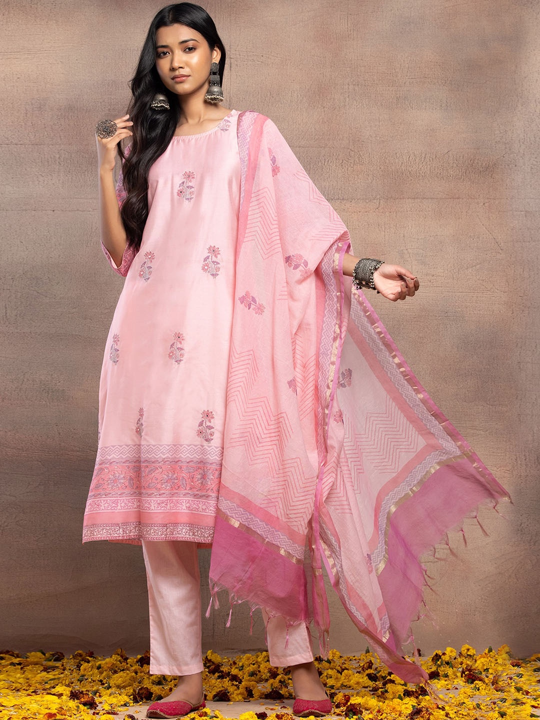 INDYA Printed Round Neck Three-Quarter Sleeves Pure Cotton Kurta & Trousers With Dupatta, Pink
INDYA Printed Round Neck Three-Quarter Sleeves Pure Cotton Kurta & Trousers With Dupatta, Pink