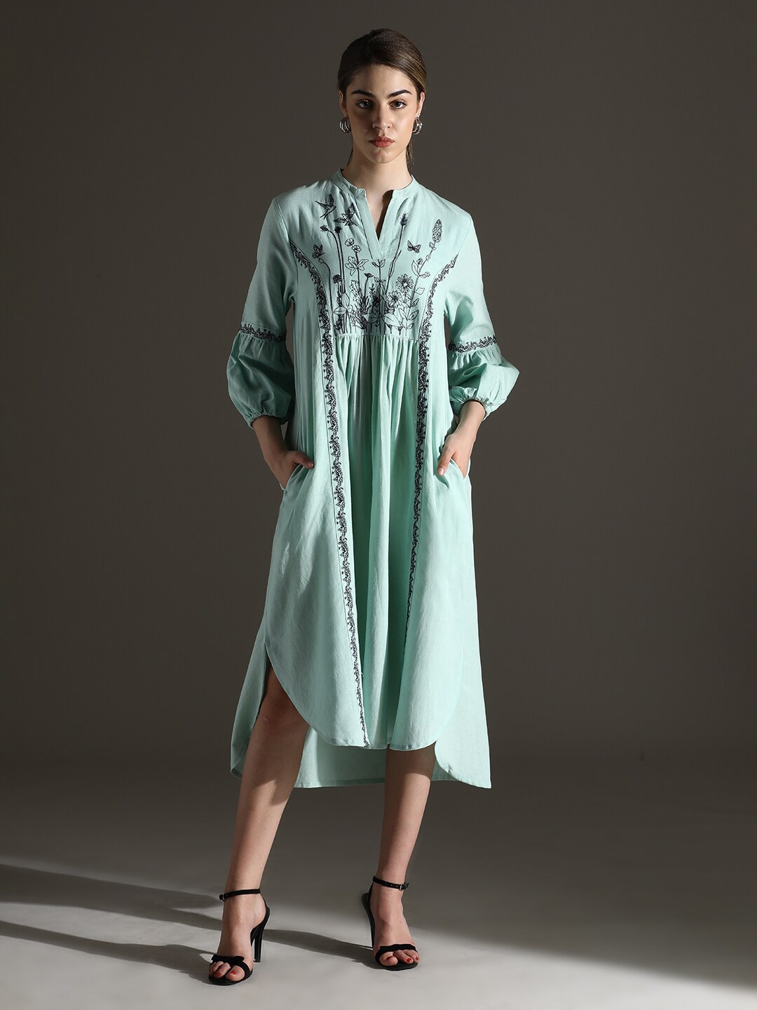 Dora Dori Relaxed Fit Embroidered Mandarin Collar High Low Hem Dress, Sea green
Dora Dori Relaxed Fit Embroidered Mandarin Collar High Low Hem Dress, Sea green