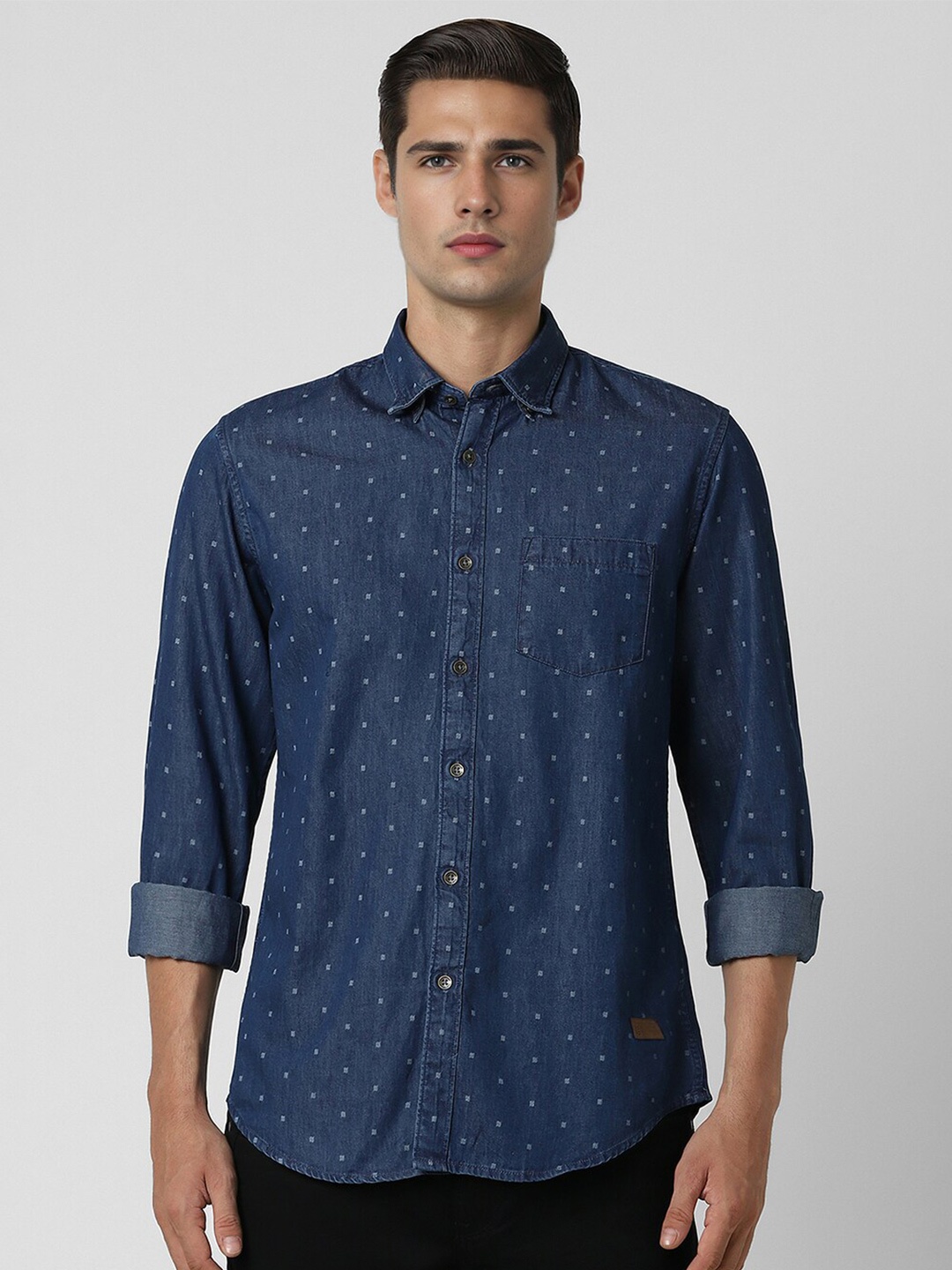 Peter England Casuals Slim Fit Micro Ditsy Printed Pure Cotton Casual Shirt, Navy blue
Peter England Casuals Slim Fit Micro Ditsy Printed Pure Cotton Casual Shirt, Navy blue