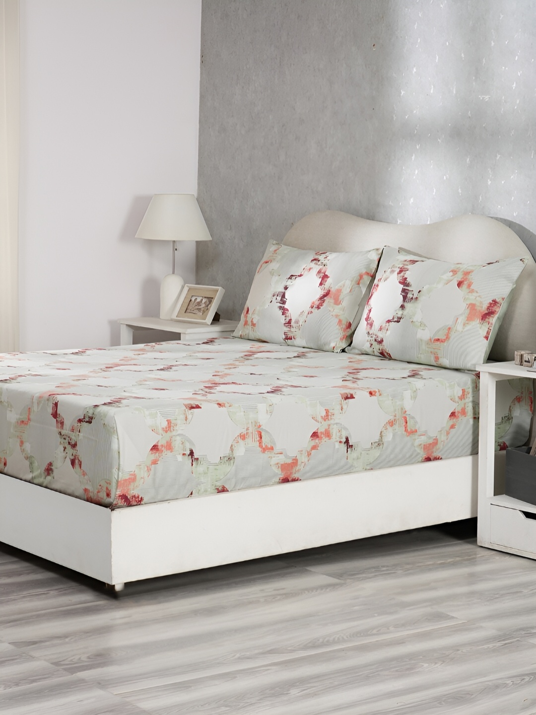 MASPAR Enchanted Harmony Green Printed 300 TC Double Queen Bedsheet With 2 Pillow Covers
MASPAR Enchanted Harmony Green Printed 300 TC Double Queen Bedsheet With 2 Pillow Covers