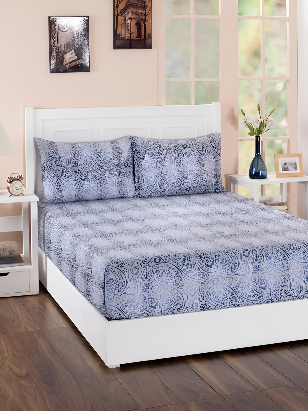 MASPAR Royal Botanic Blue Printed Cotton 200 TC Double King Bedsheet & 2 Pillow Covers
MASPAR Royal Botanic Blue Printed Cotton 200 TC Double King Bedsheet & 2 Pillow Covers