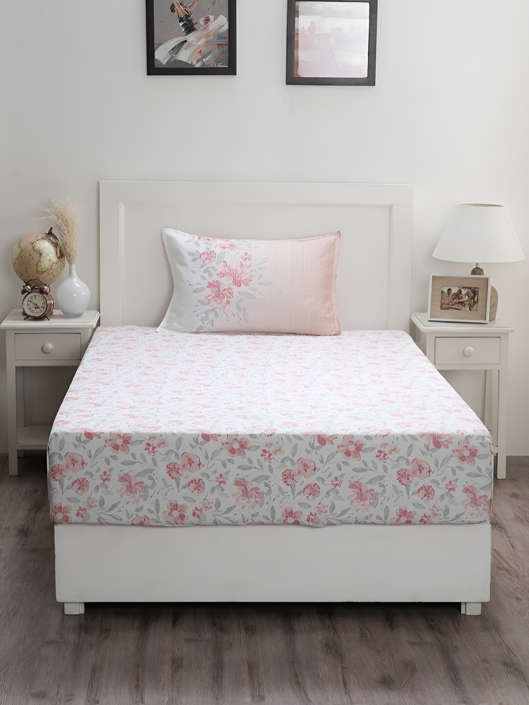 MASPAR Optimist Bloom White & Red Printed 300 TC Cotton Single Bedsheet & 1 Pillow Cover
MASPAR Optimist Bloom White & Red Printed 300 TC Cotton Single Bedsheet & 1 Pillow Cover