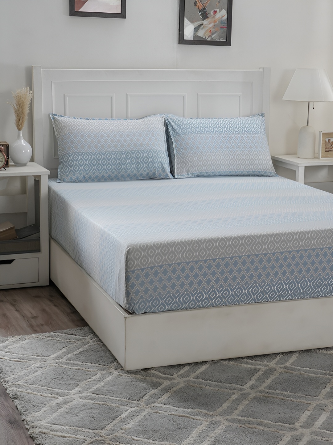MASPAR Optimist Bloom Blue & White Printed 144TC Cotton King Bedsheet & Pillow Cover
MASPAR Optimist Bloom Blue & White Printed 144TC Cotton King Bedsheet & Pillow Cover