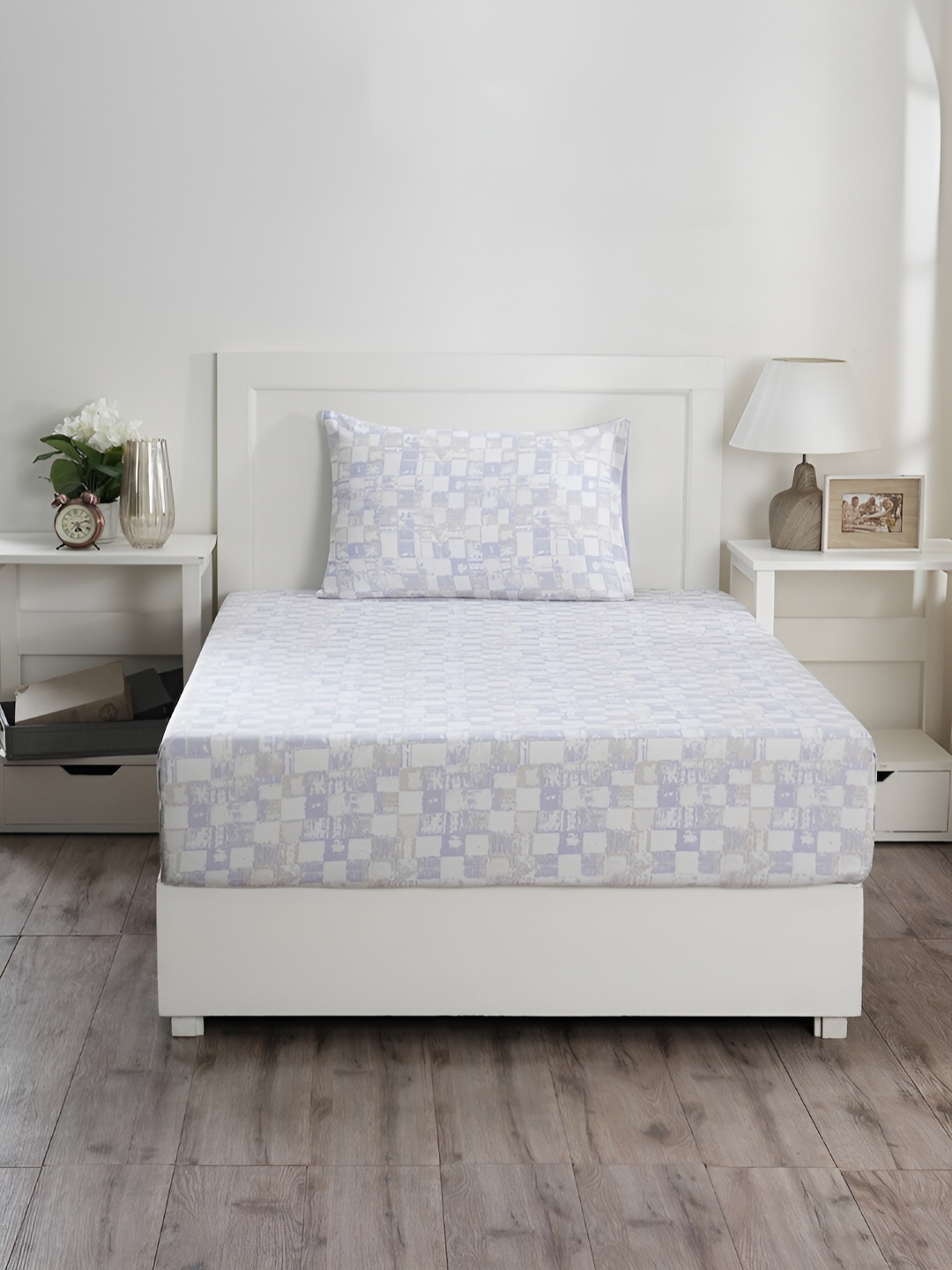 MASPAR PBS Refined Retro Blue Abstract Printed 210TC Cotton Single Bedsheet & Pillow Cover
MASPAR PBS Refined Retro Blue Abstract Printed 210TC Cotton Single Bedsheet & Pillow Cover