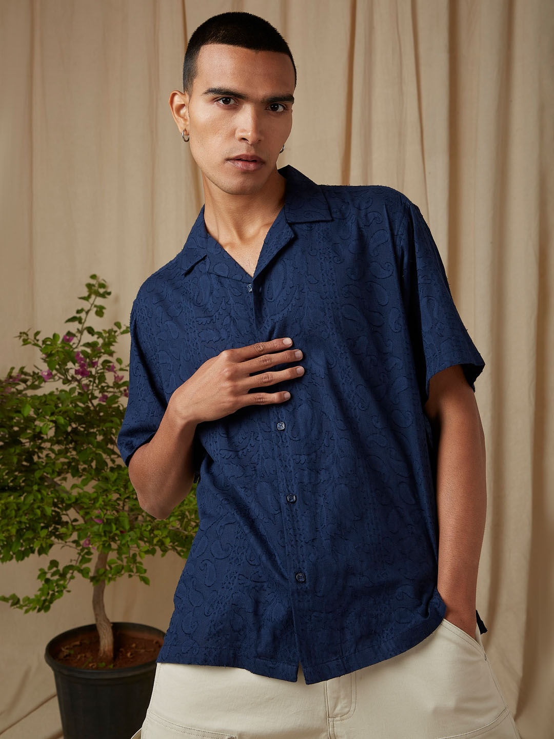 4 TRIPLE O FIVE O BY MUFTI Ethnic Motifs Printed Spread Collar Short Sleeves Oversized Cotton Casual Shirt, Navy blue
4 TRIPLE O FIVE O BY MUFTI Ethnic Motifs Printed Spread Collar Short Sleeves Oversized Cotton Casual Shirt, Navy blue