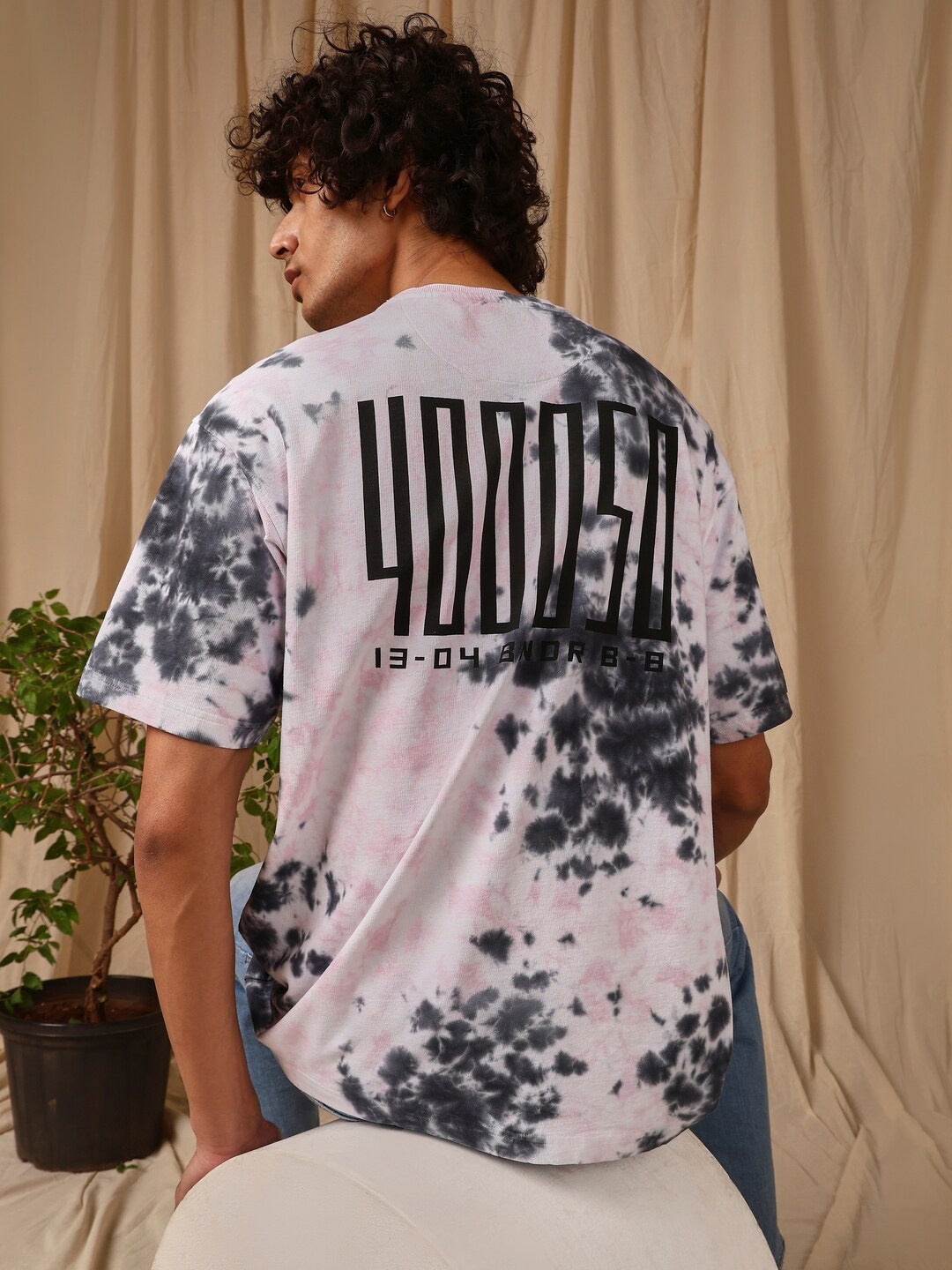 4 TRIPLE O FIVE O BY MUFTI Tie & Dyed Drop Shoulder Sleeves Cotton Oversized T-shirt, Pink
4 TRIPLE O FIVE O BY MUFTI Tie & Dyed Drop Shoulder Sleeves Cotton Oversized T-shirt, Pink