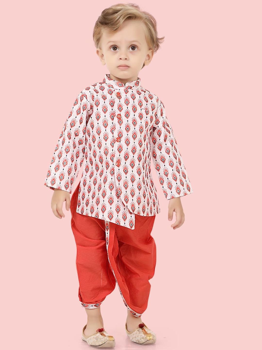 Ethniks Neu-Ron Boys Ethnic Motifs Printed Mandarin Collar Straight Kurta With Dhoti Pants, White
Ethniks Neu-Ron Boys Ethnic Motifs Printed Mandarin Collar Straight Kurta With Dhoti Pants, White