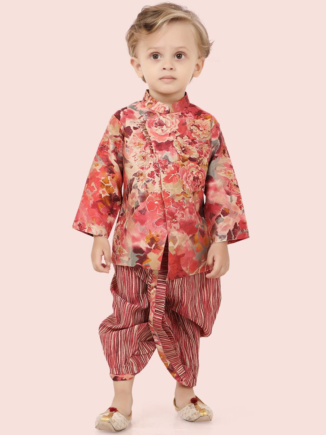 Ethniks Neu-Ron Boys Ethnic Motifs Printed Pure Cotton Straight Kurta With Dhoti Pants, Orange
Ethniks Neu-Ron Boys Ethnic Motifs Printed Pure Cotton Straight Kurta With Dhoti Pants, Orange