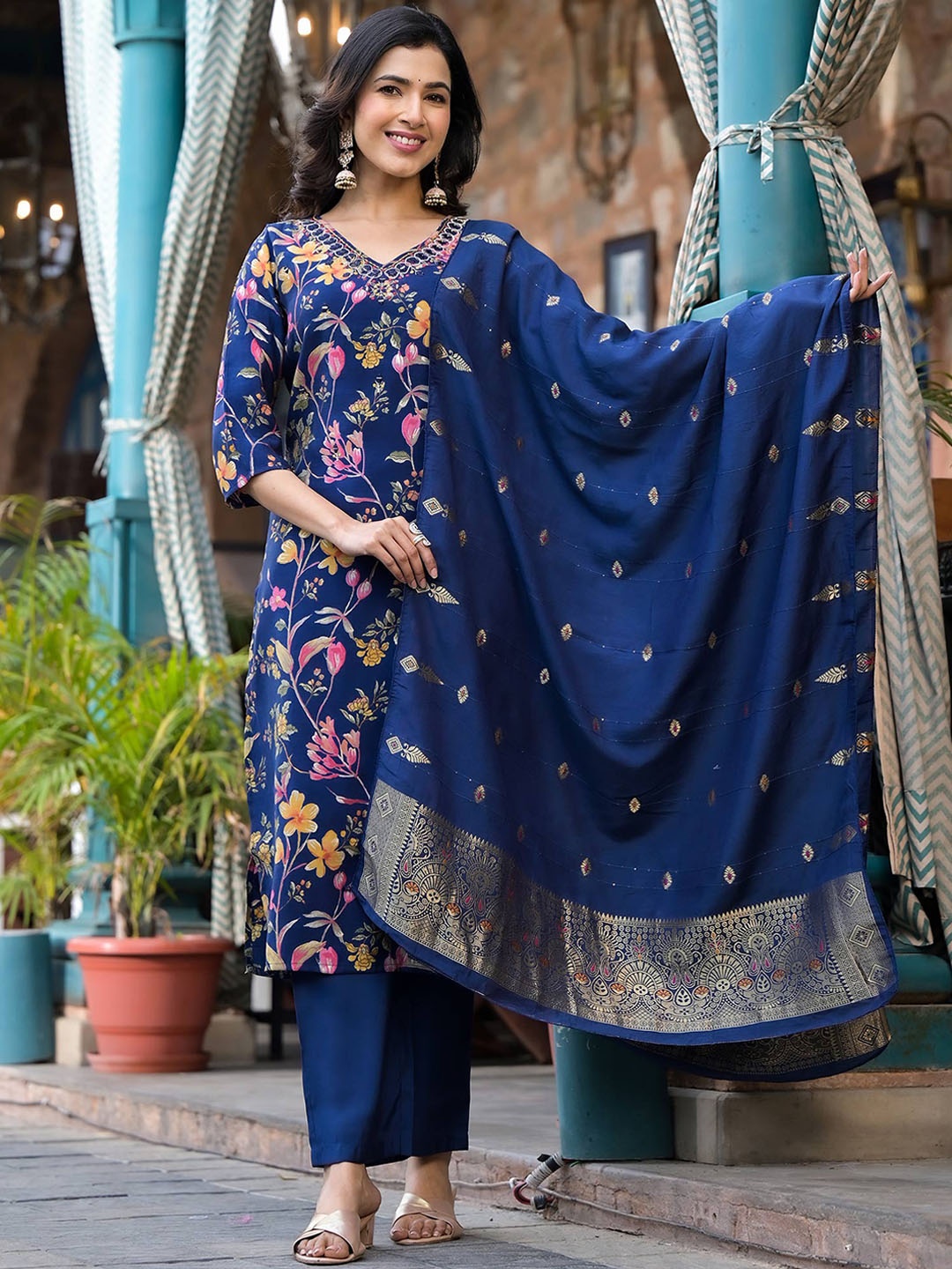 Peachmode Floral Printed Regular Thread Work Chanderi Silk Kurta with Trousers & Dupatta, Navy blue
Peachmode Floral Printed Regular Thread Work Chanderi Silk Kurta with Trousers & Dupatta, Navy blue