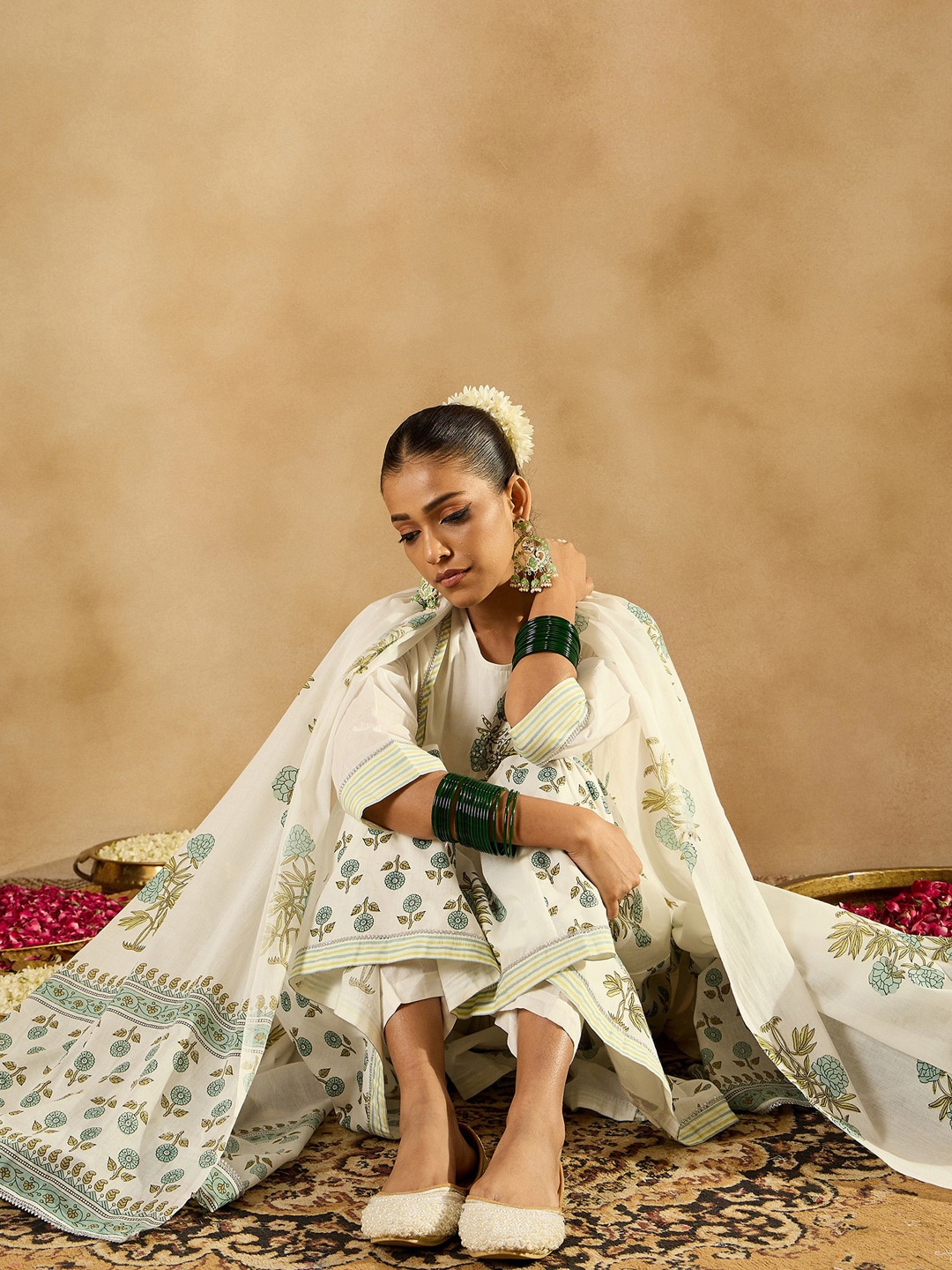 Indo Era Floral Printed Empire Sequinned Pure Cotton A-Line Kurta With Trousers & Dupatta, White
Indo Era Floral Printed Empire Sequinned Pure Cotton A-Line Kurta With Trousers & Dupatta, White