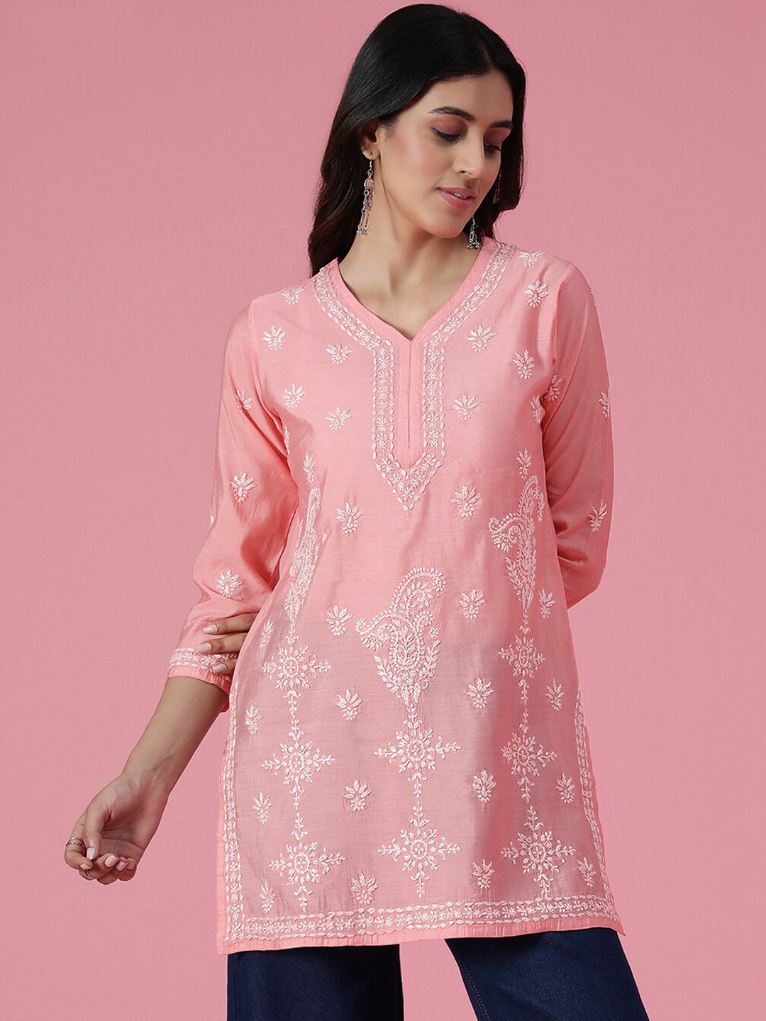 House of Chikankari Ethnic Motifs Embroidered Chanderi Cotton Chikankari Straight Kurta, Peach
House of Chikankari Ethnic Motifs Embroidered Chanderi Cotton Chikankari Straight Kurta, Peach