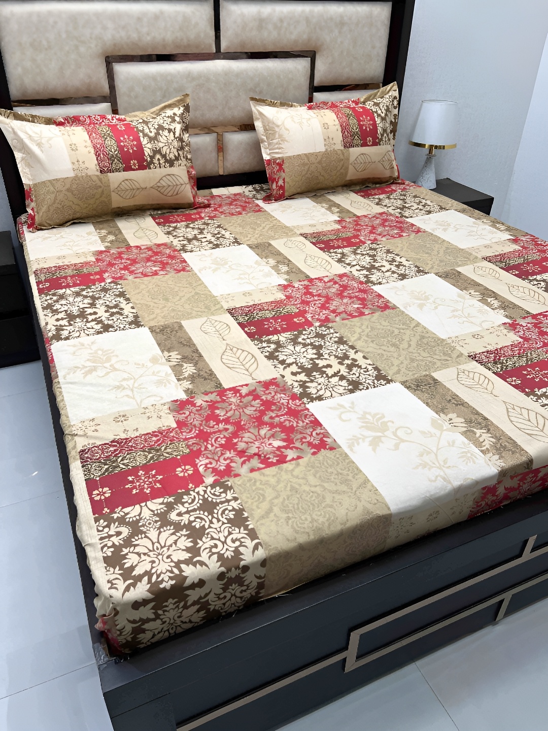 Pure Decor Beige & Red Ethnic Motifs Cotton 330 TC King Bedsheet with 2 Pillow Covers
Pure Decor Beige & Red Ethnic Motifs Cotton 330 TC King Bedsheet with 2 Pillow Covers